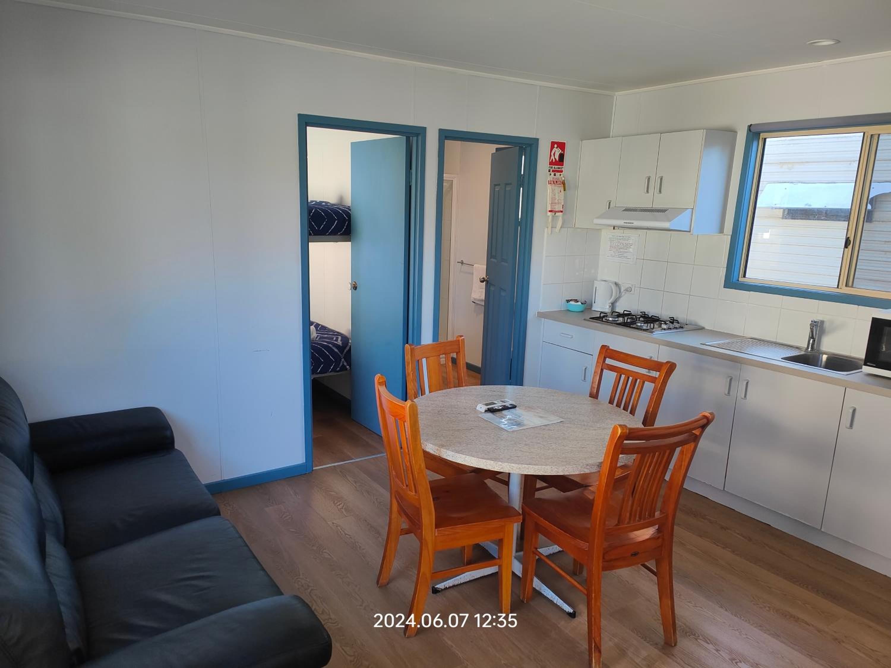 Two-Bedroom Bungalow - Photo 3
