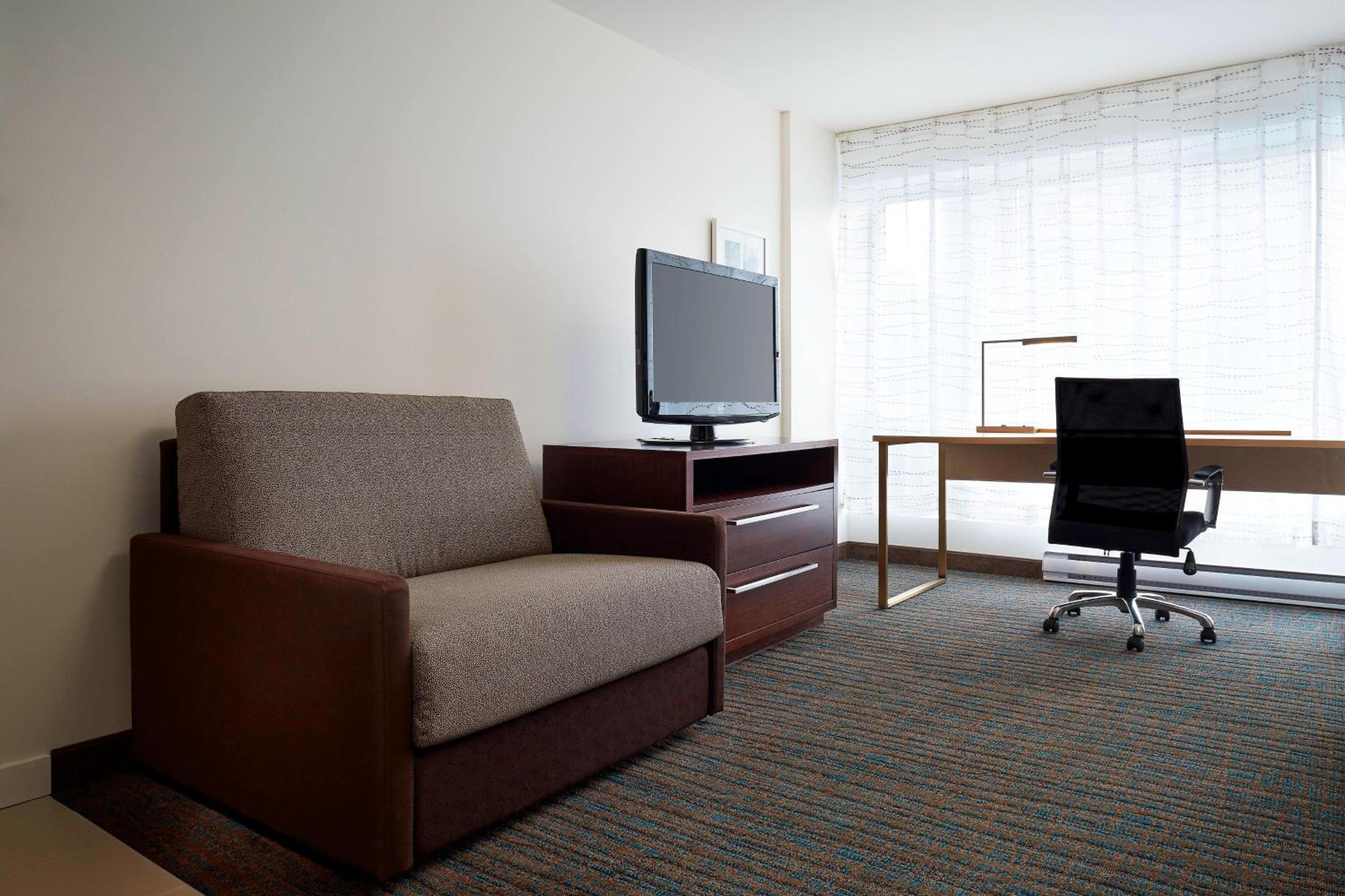King Studio with Sofa Bed