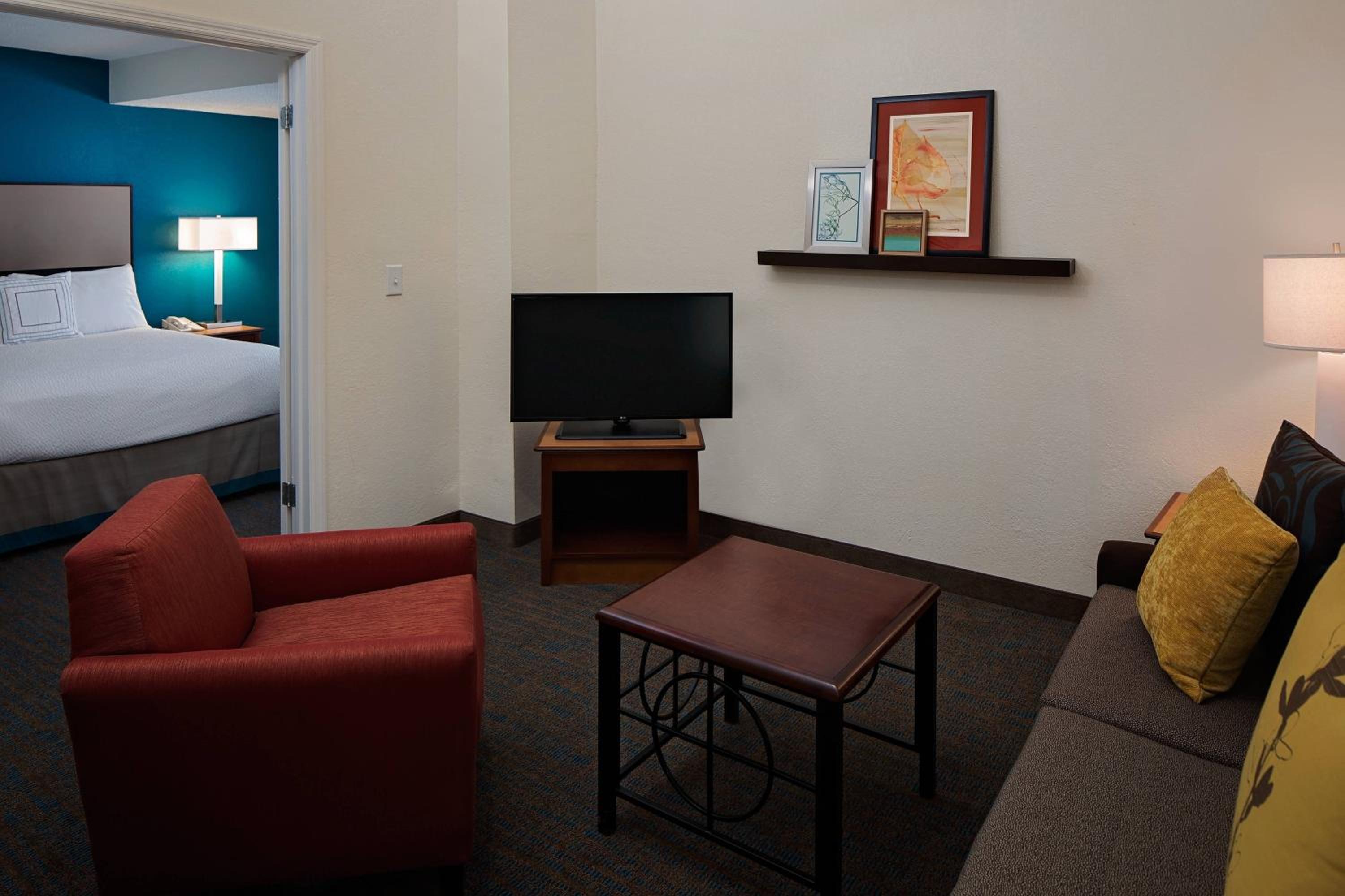 One-Bedroom Penthouse Suite with Sofa Bed - Photo 1