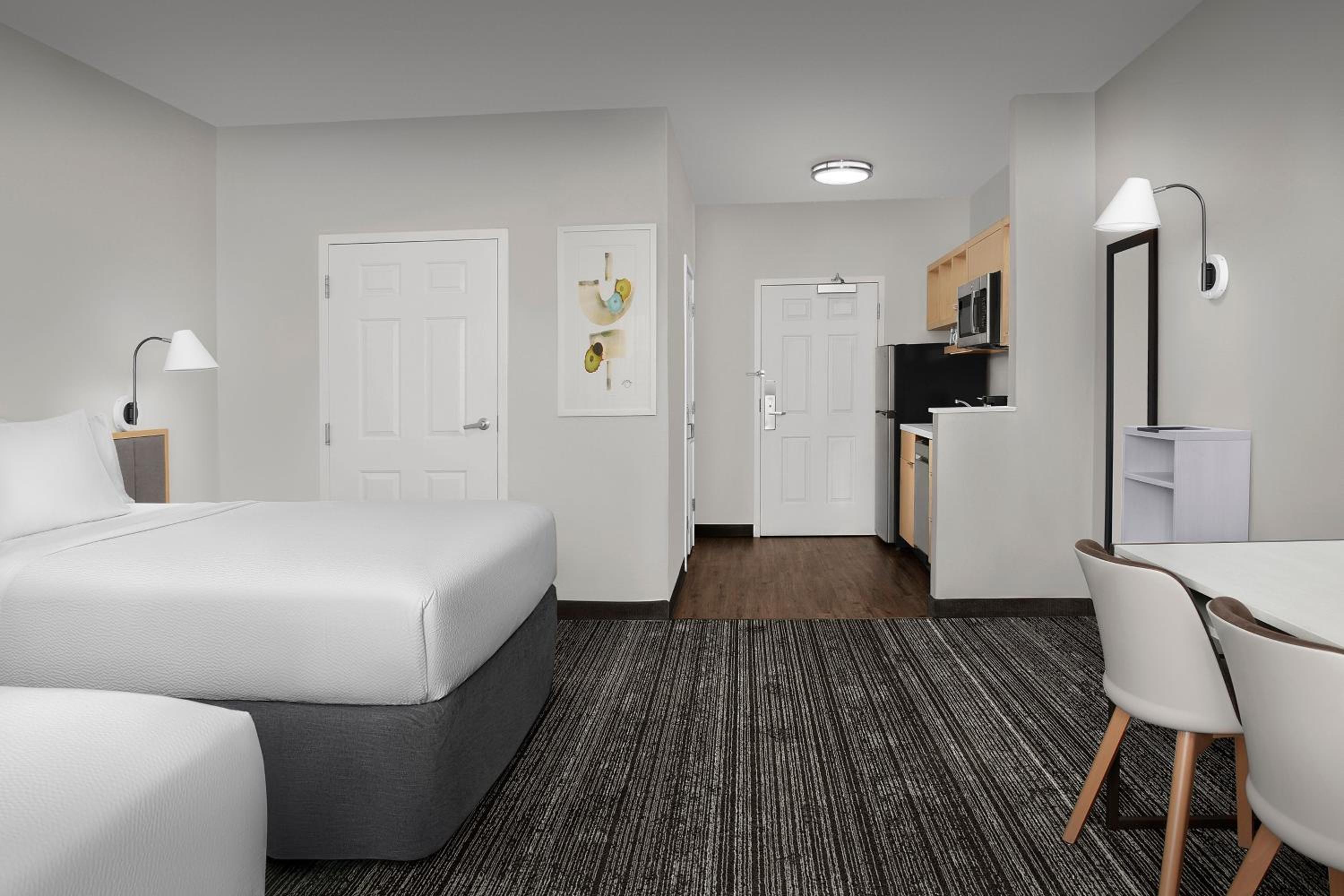 Queen Studio with Two Queen Beds - Photo 17