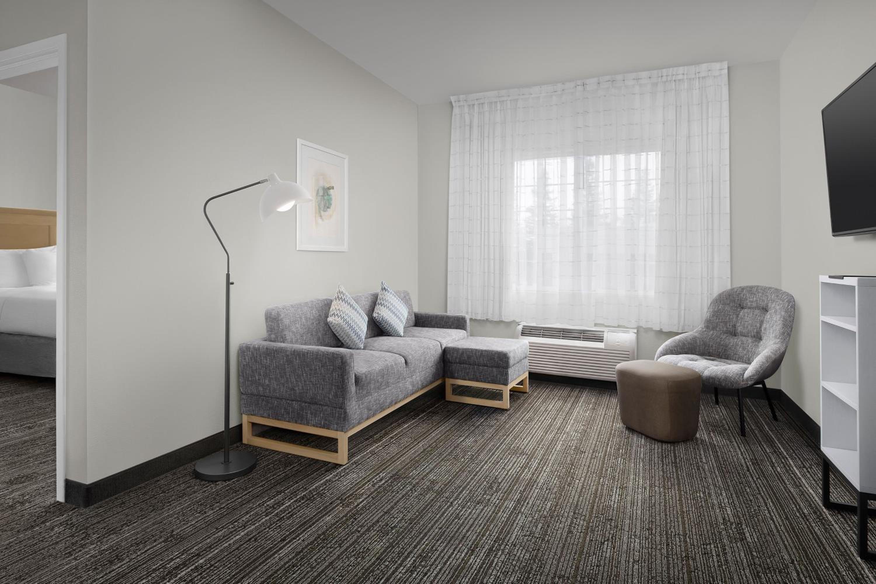 Two-Bedroom Suite - Photo 5
