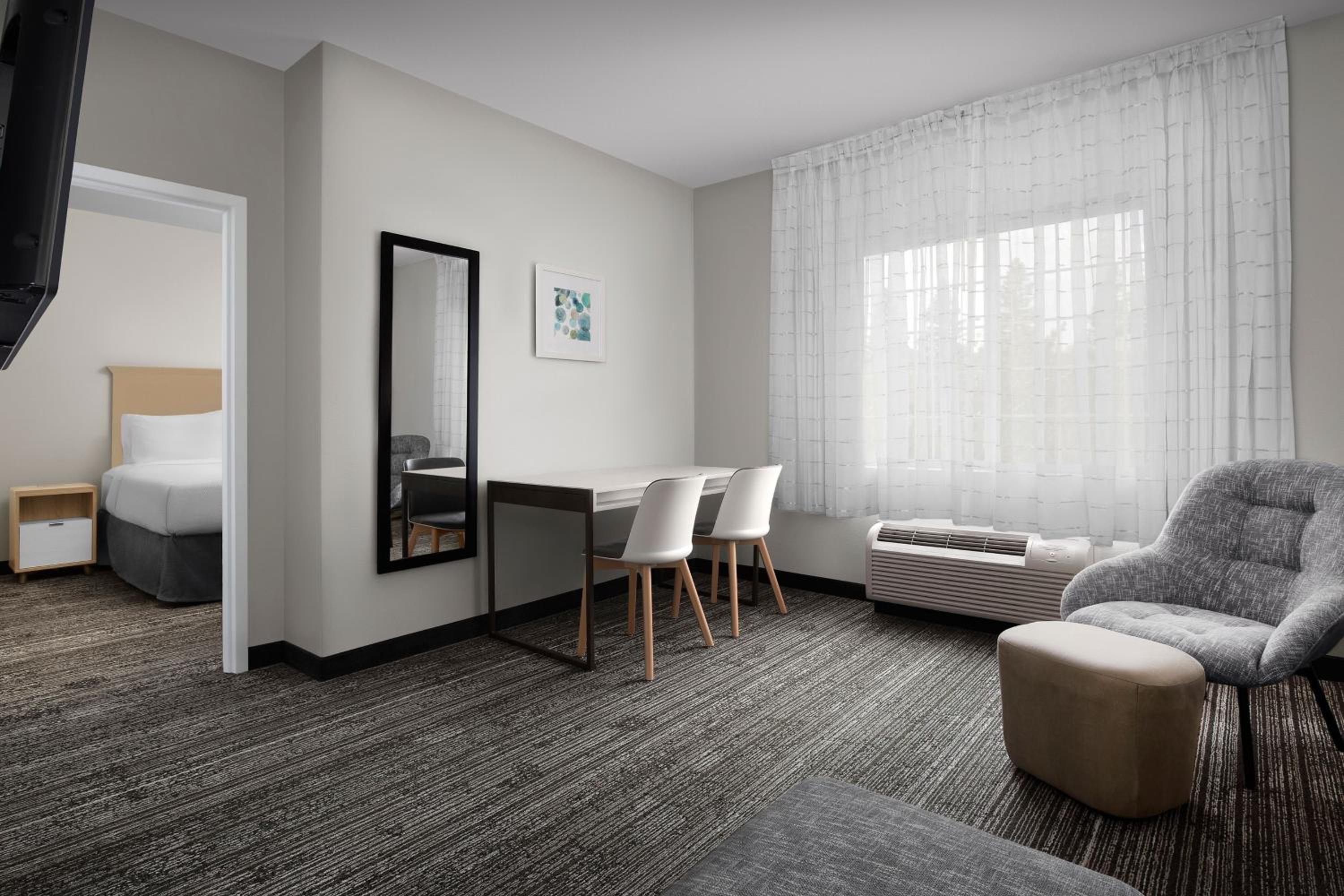One-Bedroom Queen Suite with Sofa Bed - Photo 11