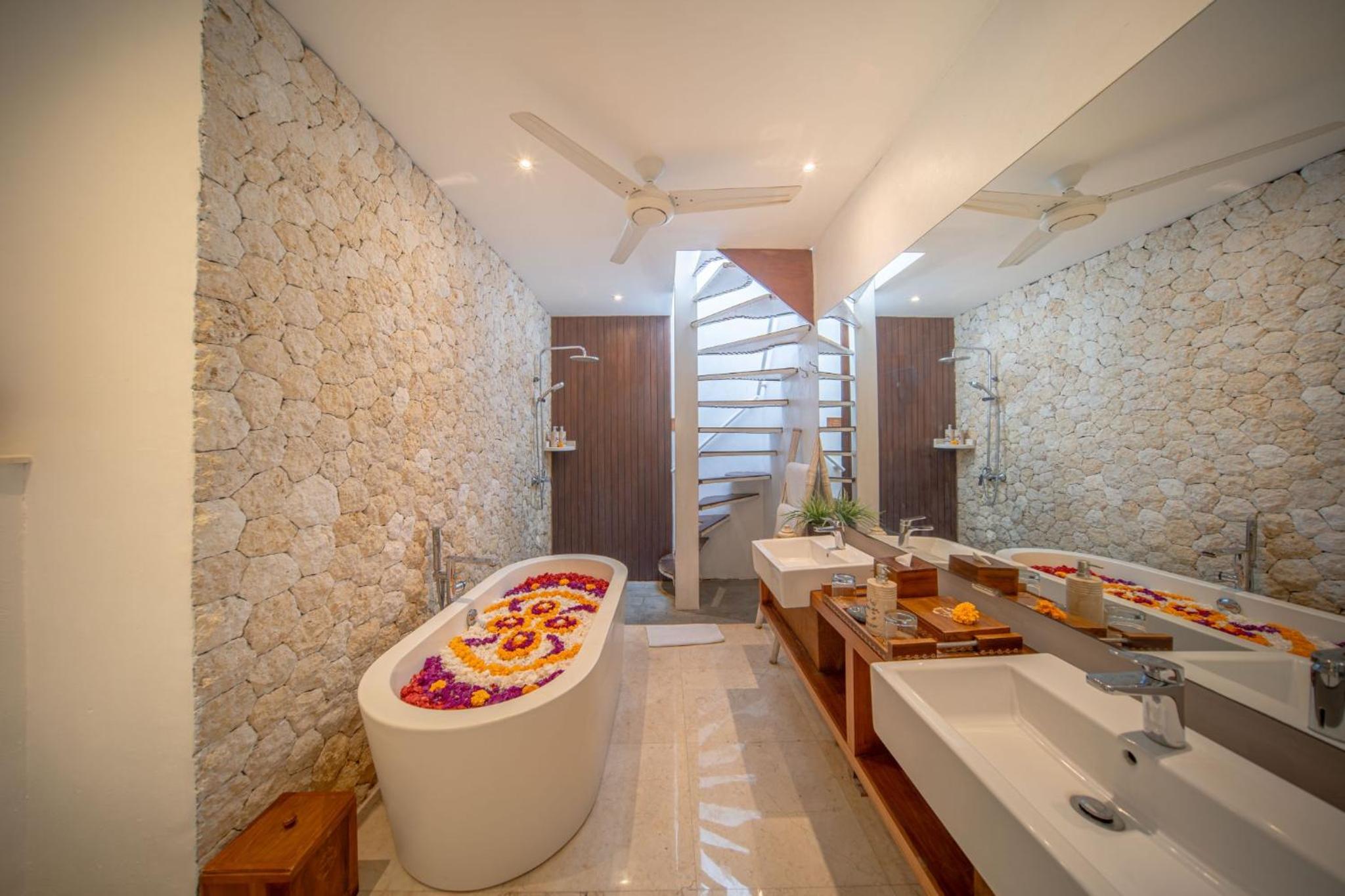 One-Bedroom Villa with Private Pool - Photo 5
