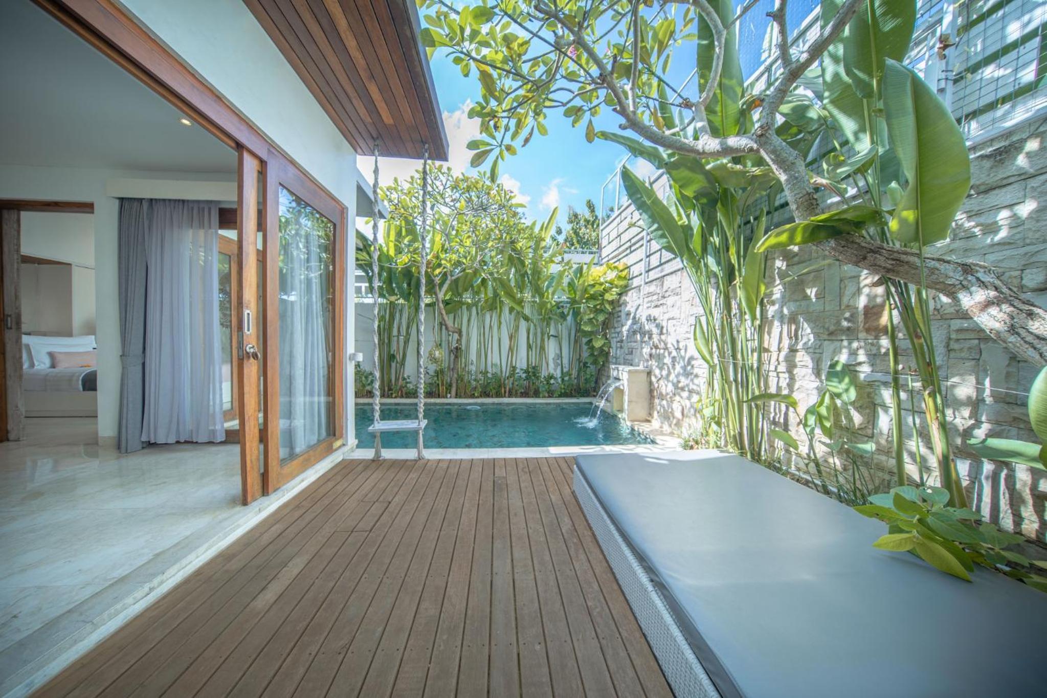 One-Bedroom Villa with Private Pool - Photo 2