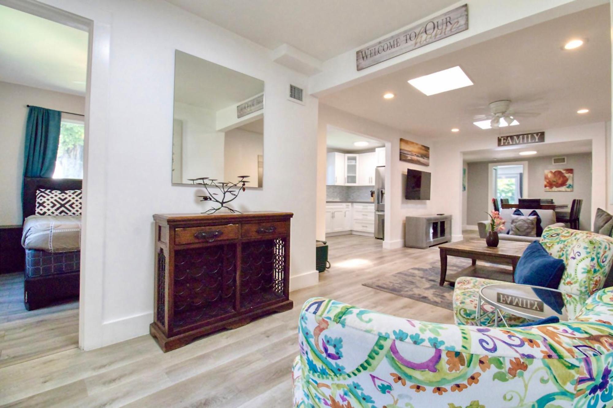 Five-Bedroom House photo 1