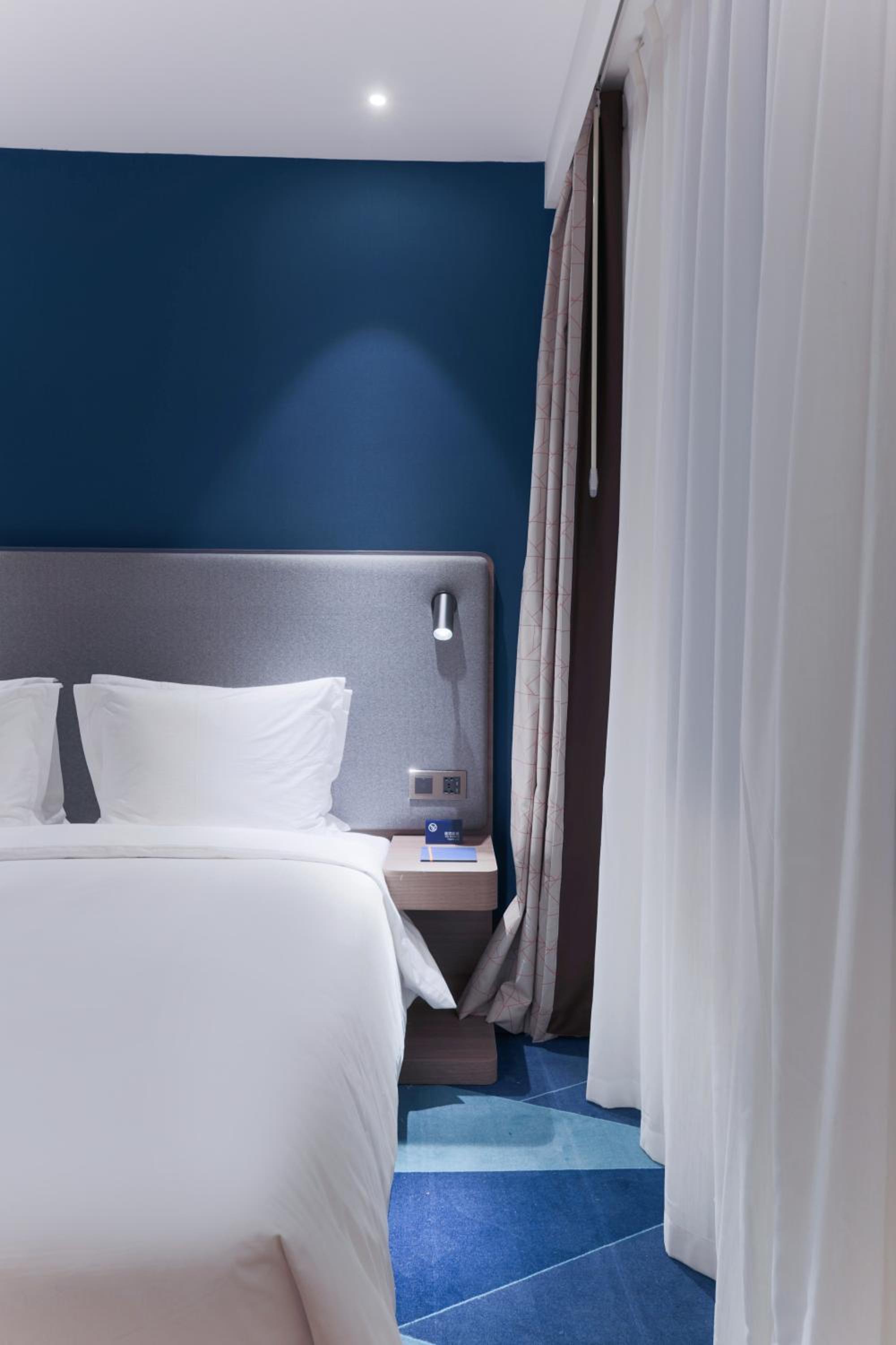 Standard Twin Room - Non-Smoking photo 2