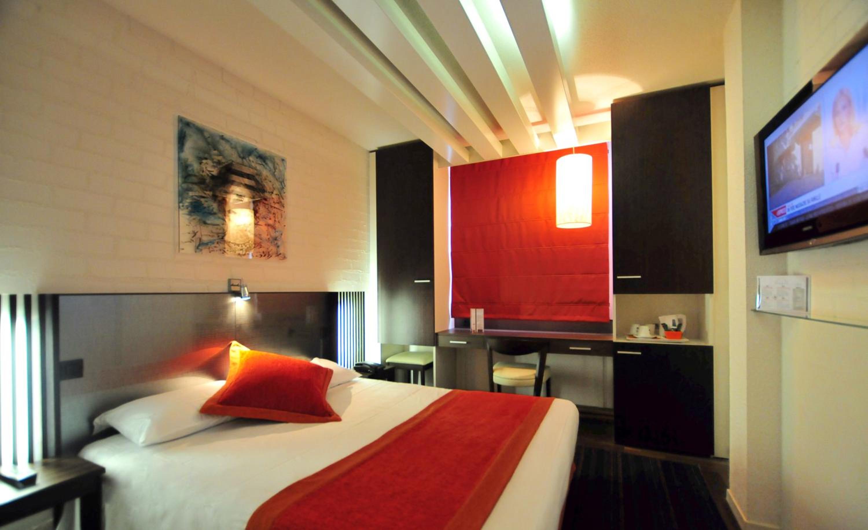 Standard Double Room - Photo 1