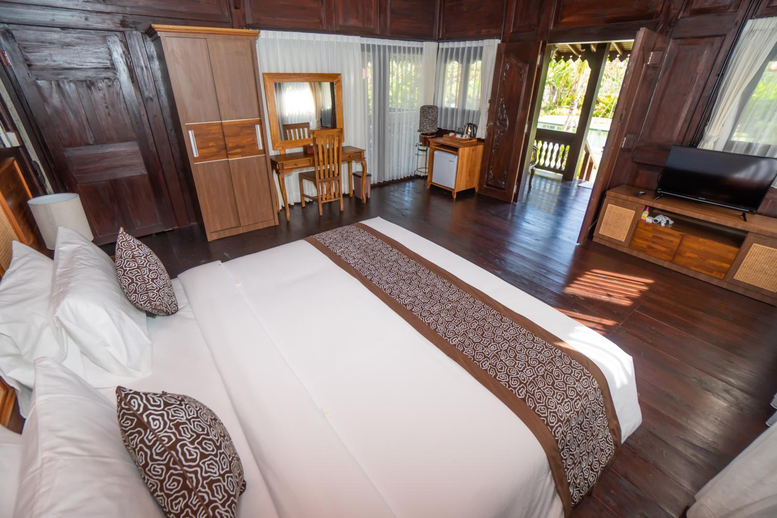 Deluxe Room - Photo 1