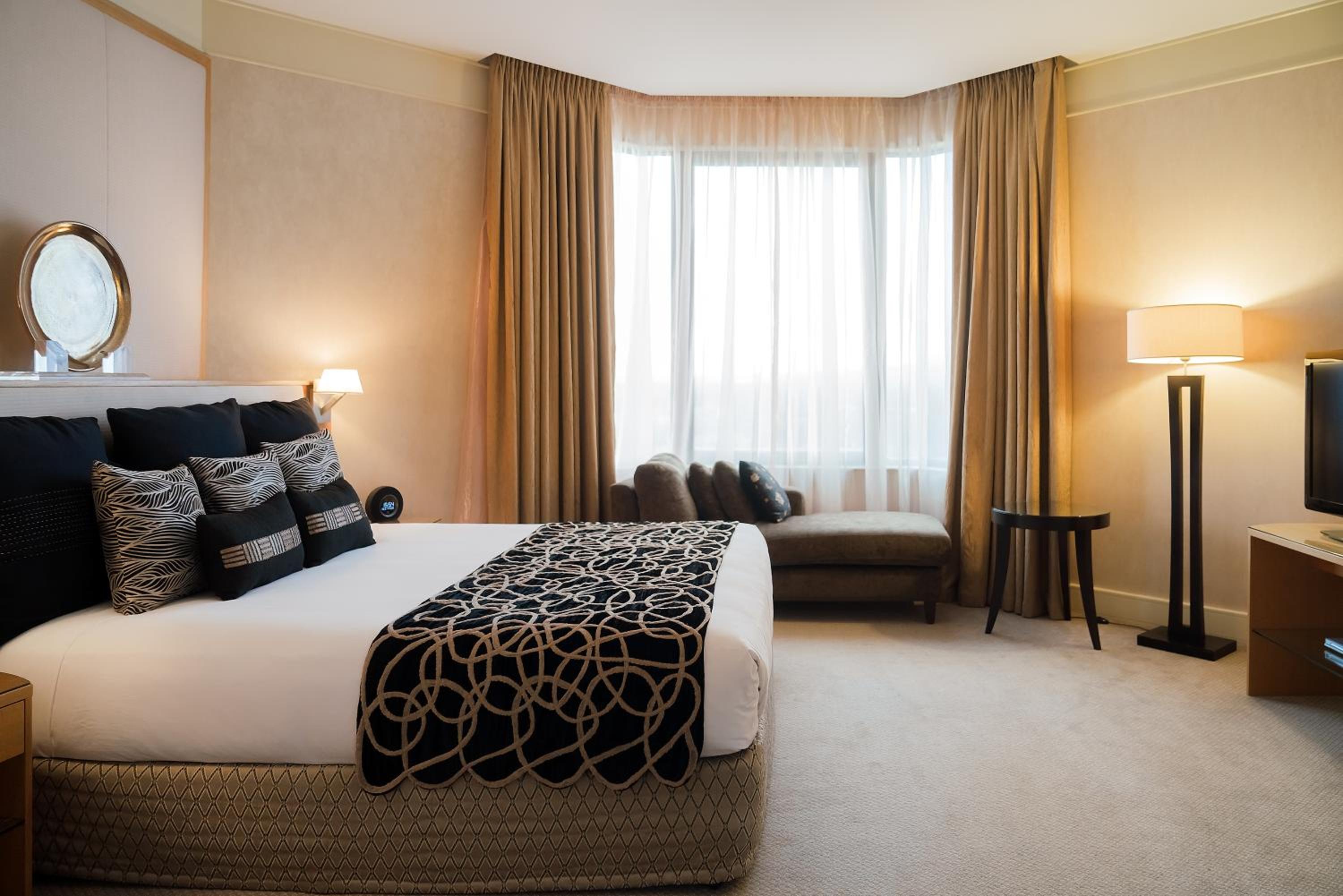 Presidential Suite thumbnail 6