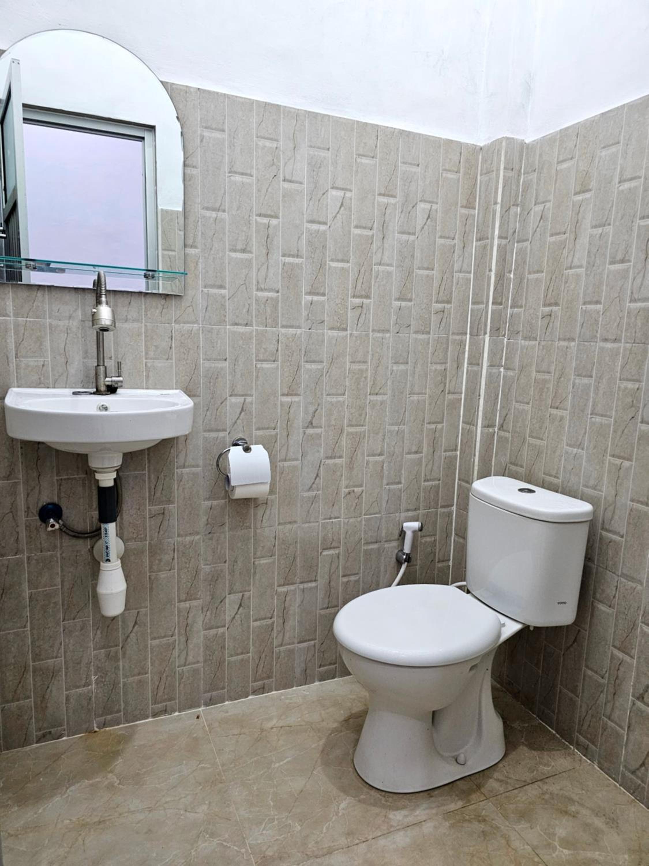 Double Room with Private Bathroom photo 2