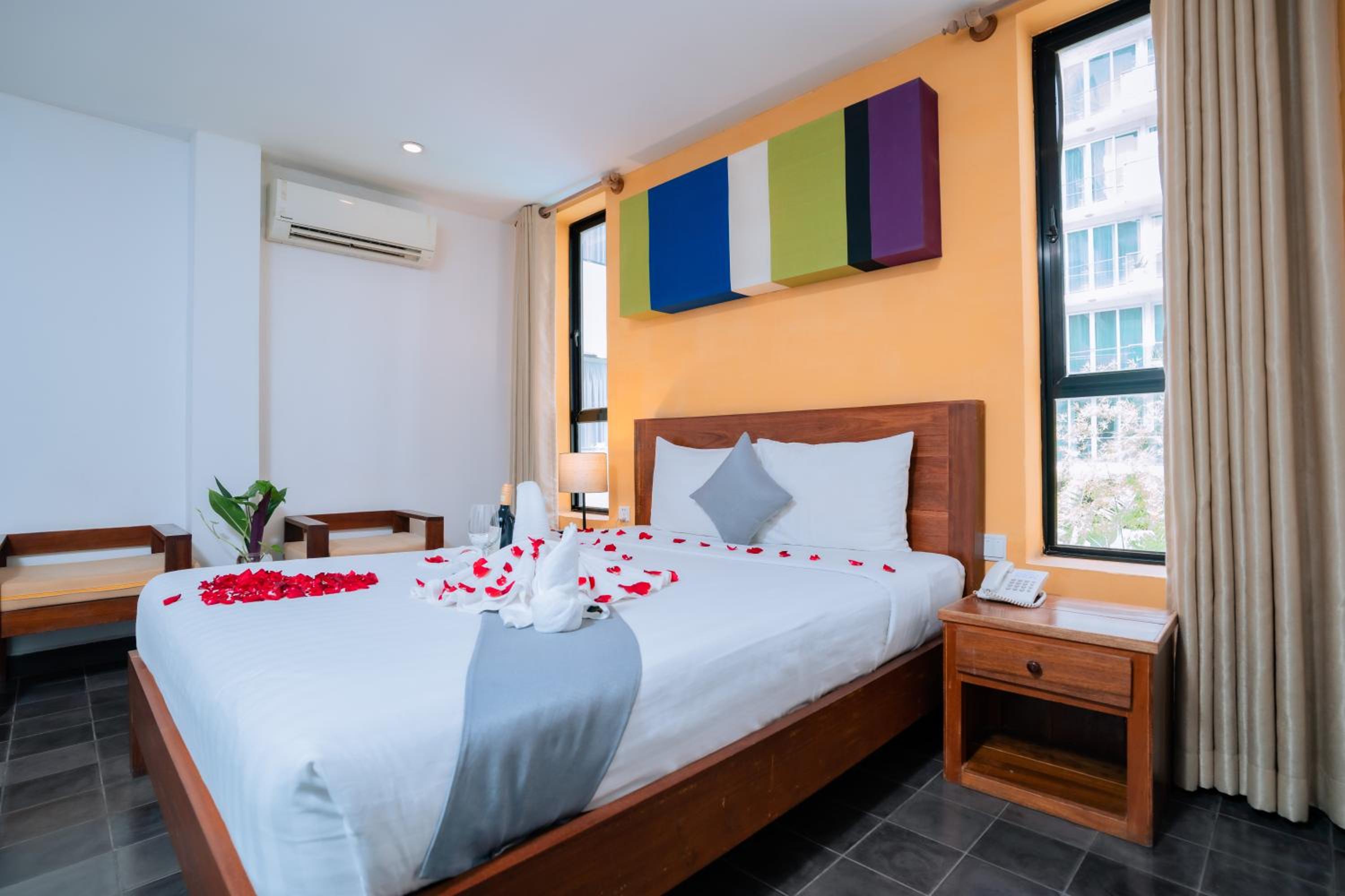 Honeymoon Package - Photo 7