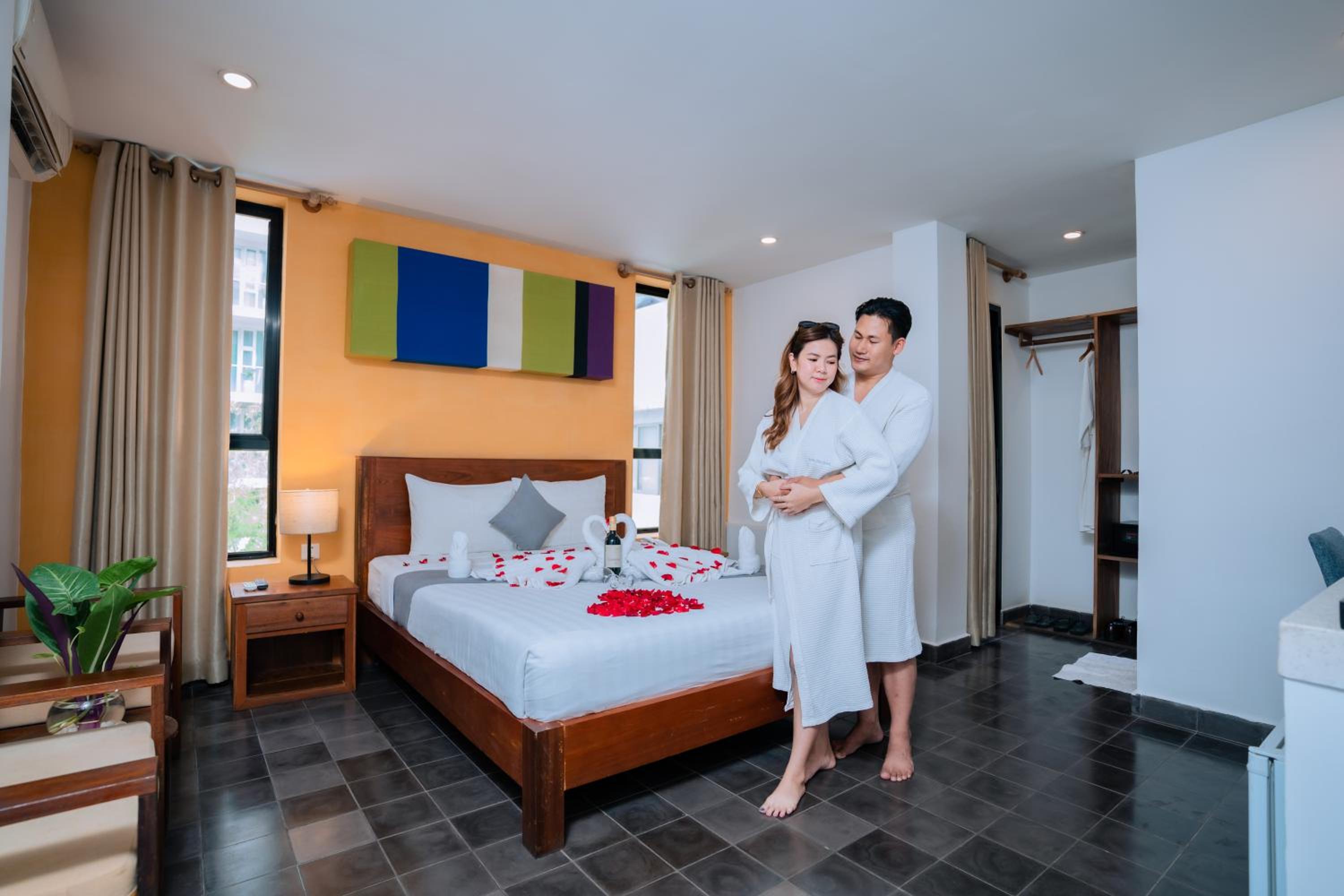 Honeymoon Package - Photo 3