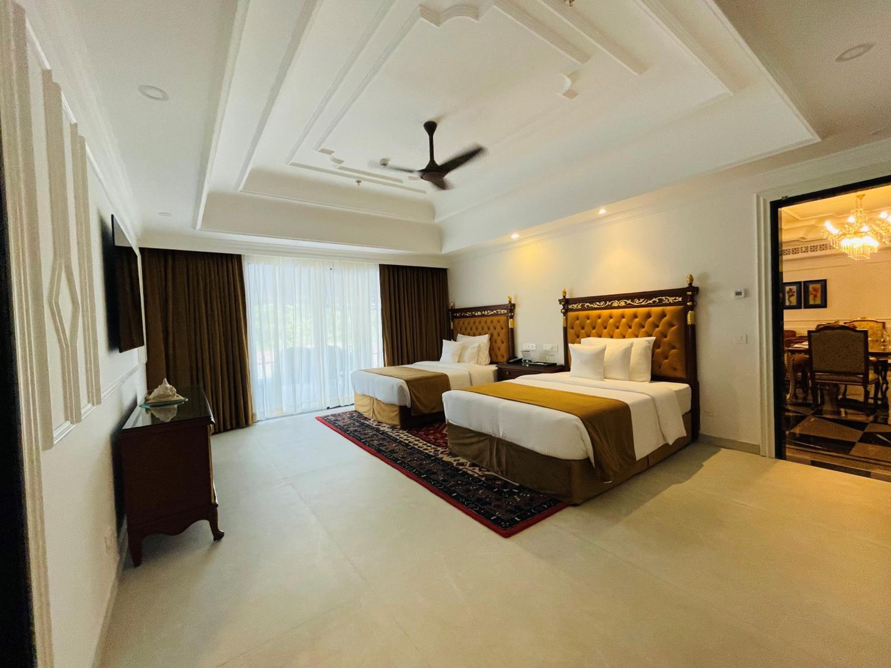 Villa – 10% Discount on Foods & Soft Beverages* | 15% Discounts on Laundry Services* | INR 500 spa credit during your stay on selective Massage services. TnC Apply.* | Free Mini-bar – 2 cans of soft Beverages (Once on Arrival)