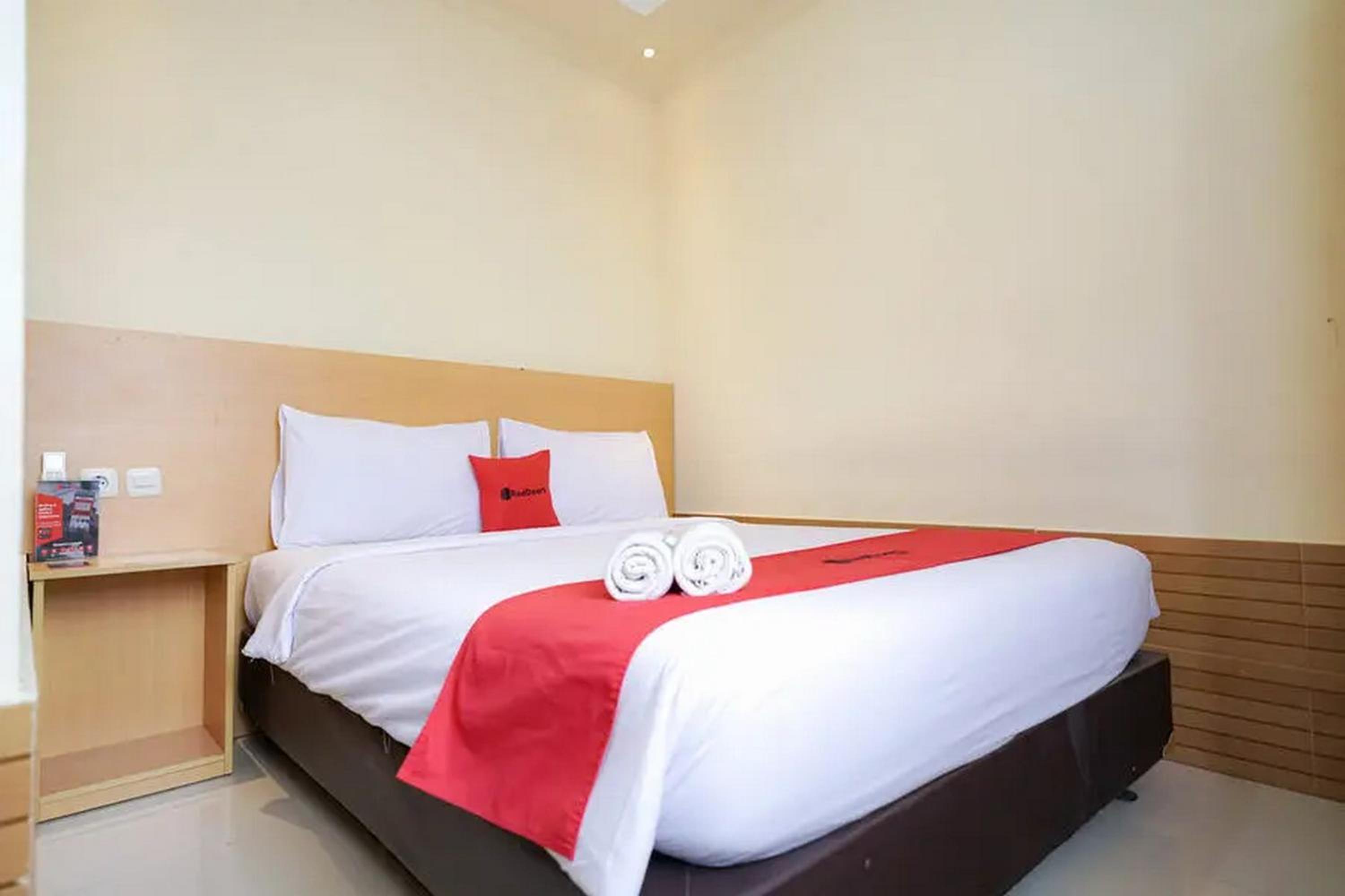 Double Room - Photo 7