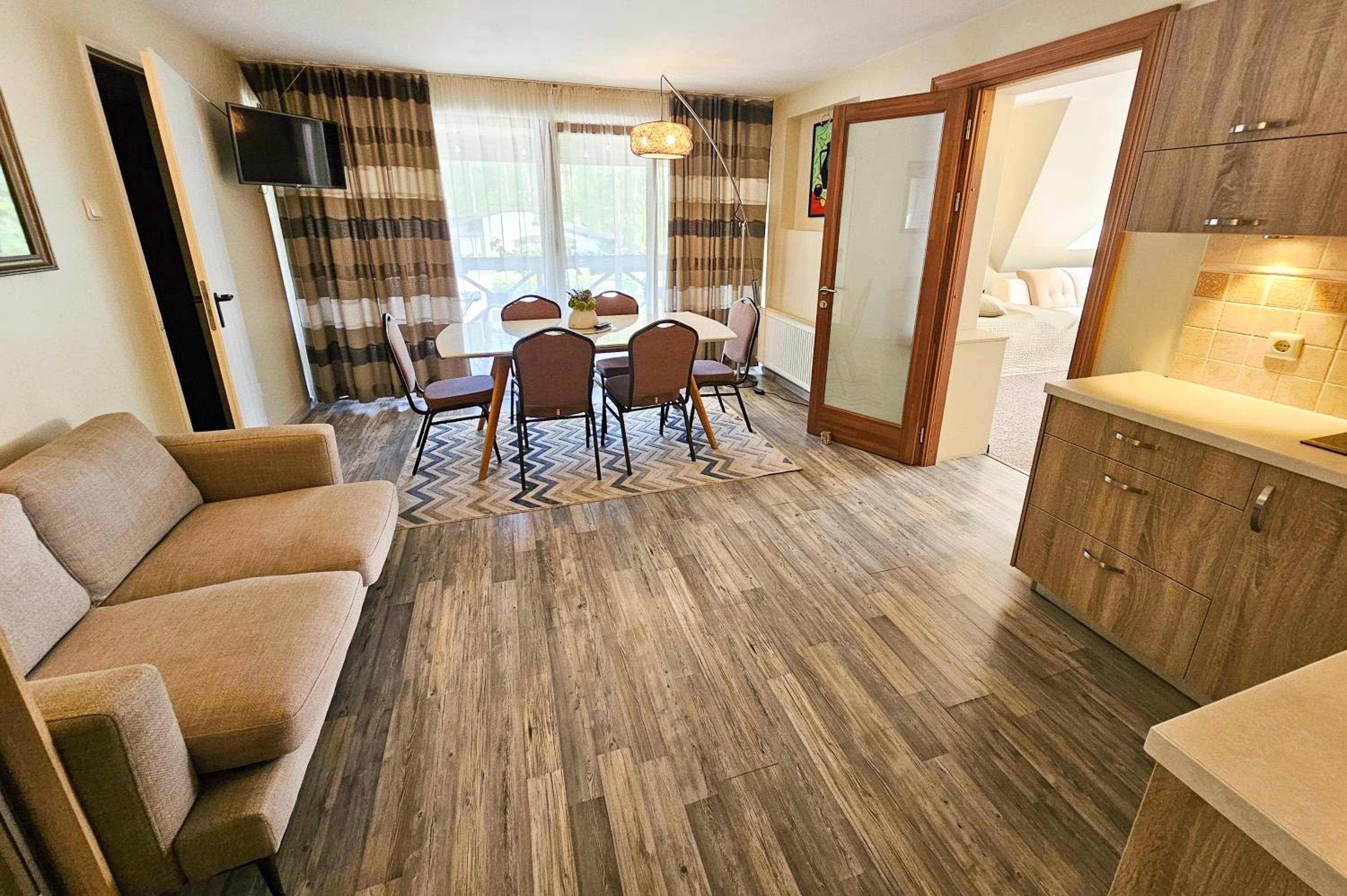 Family Suite with Balcony photo 2