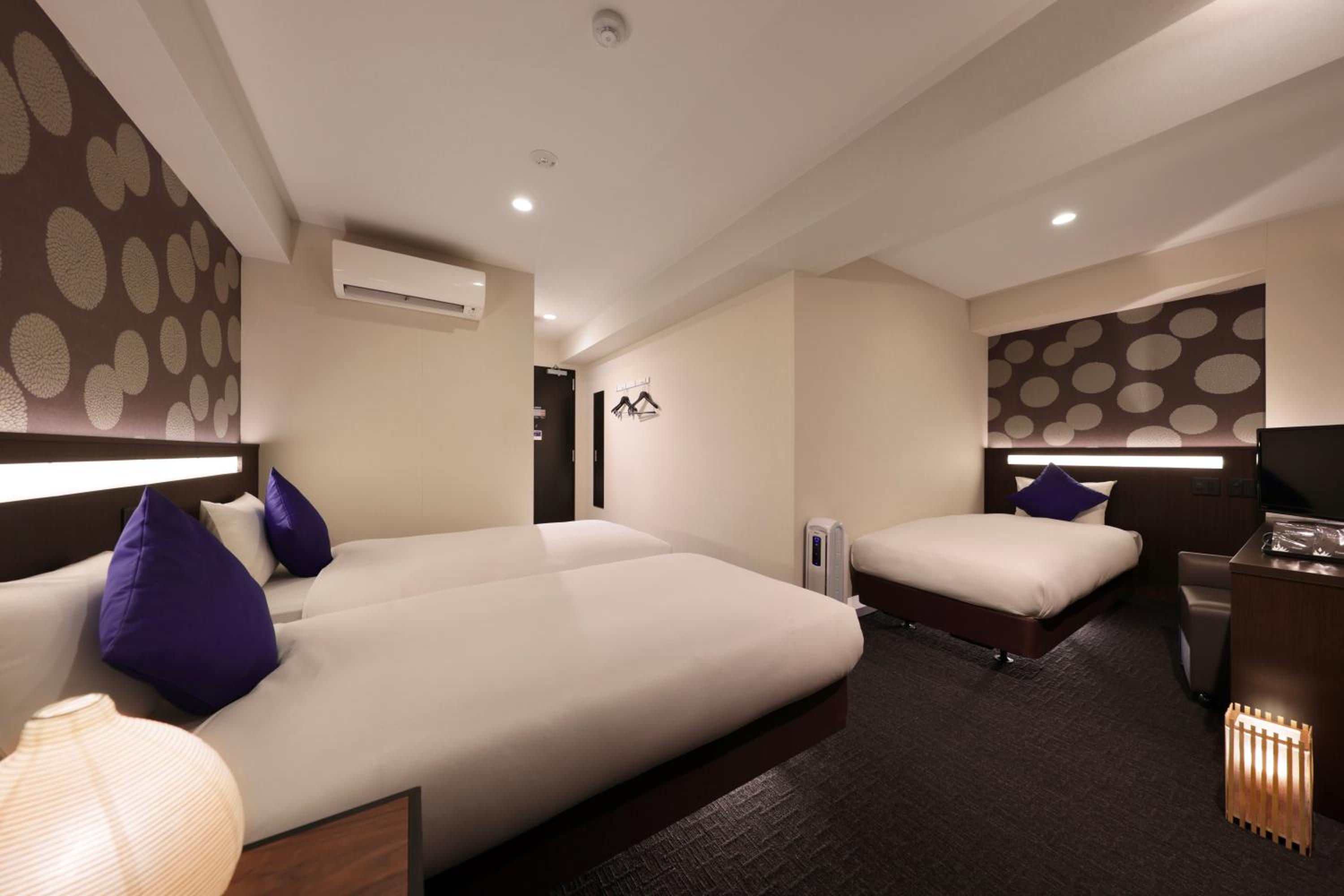 Triple Room
