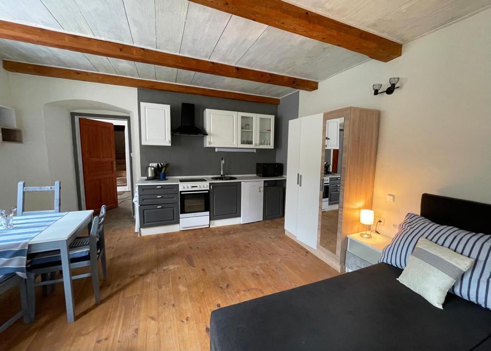 Large Double Room photo 2