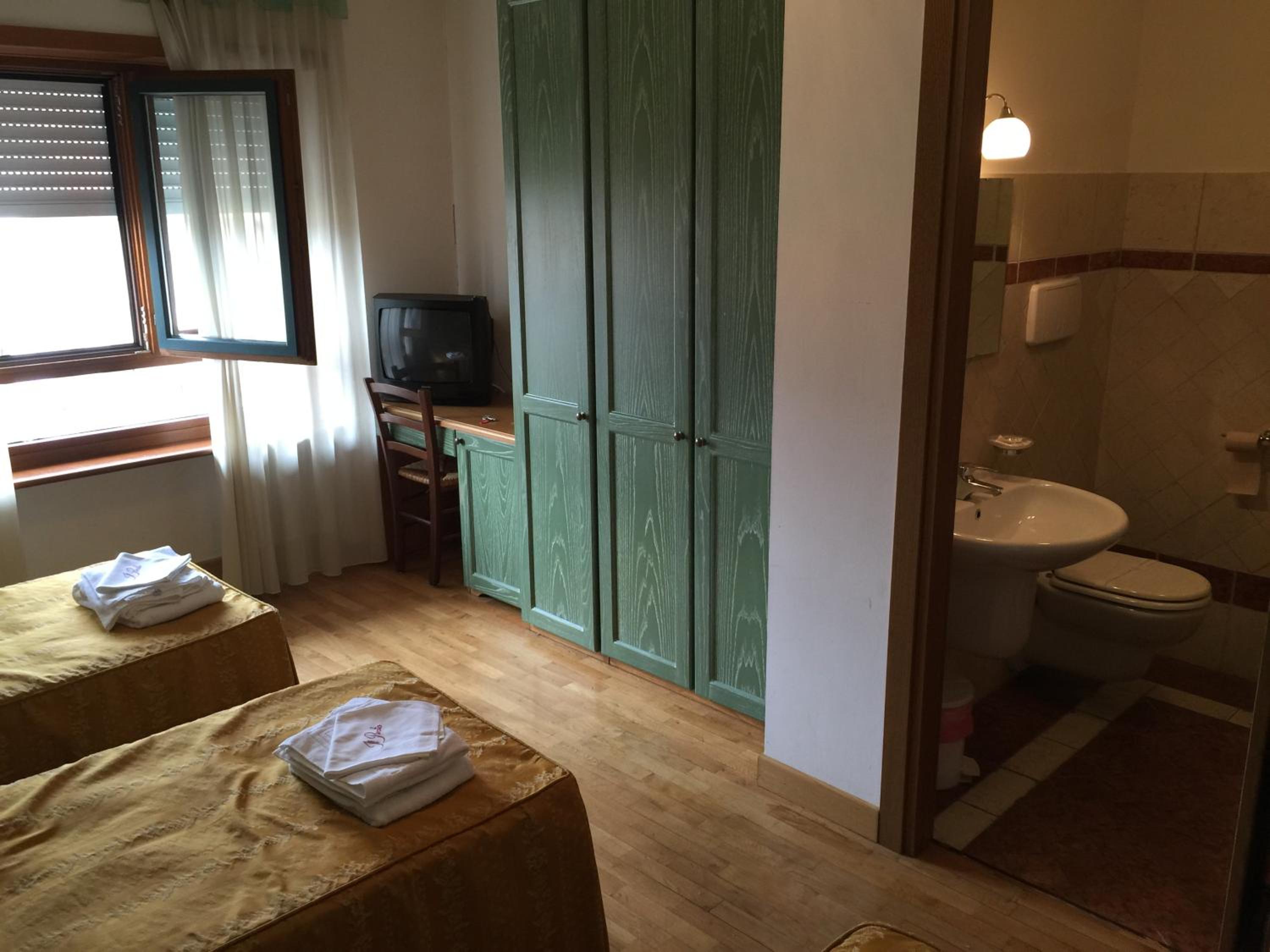 Triple Room with Bathroom