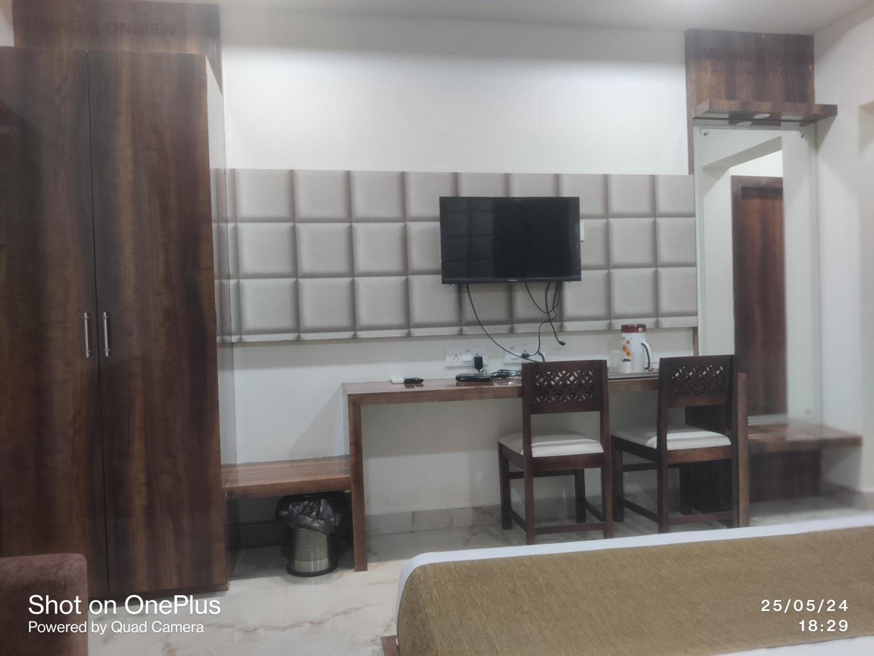 Double Room - Photo 3