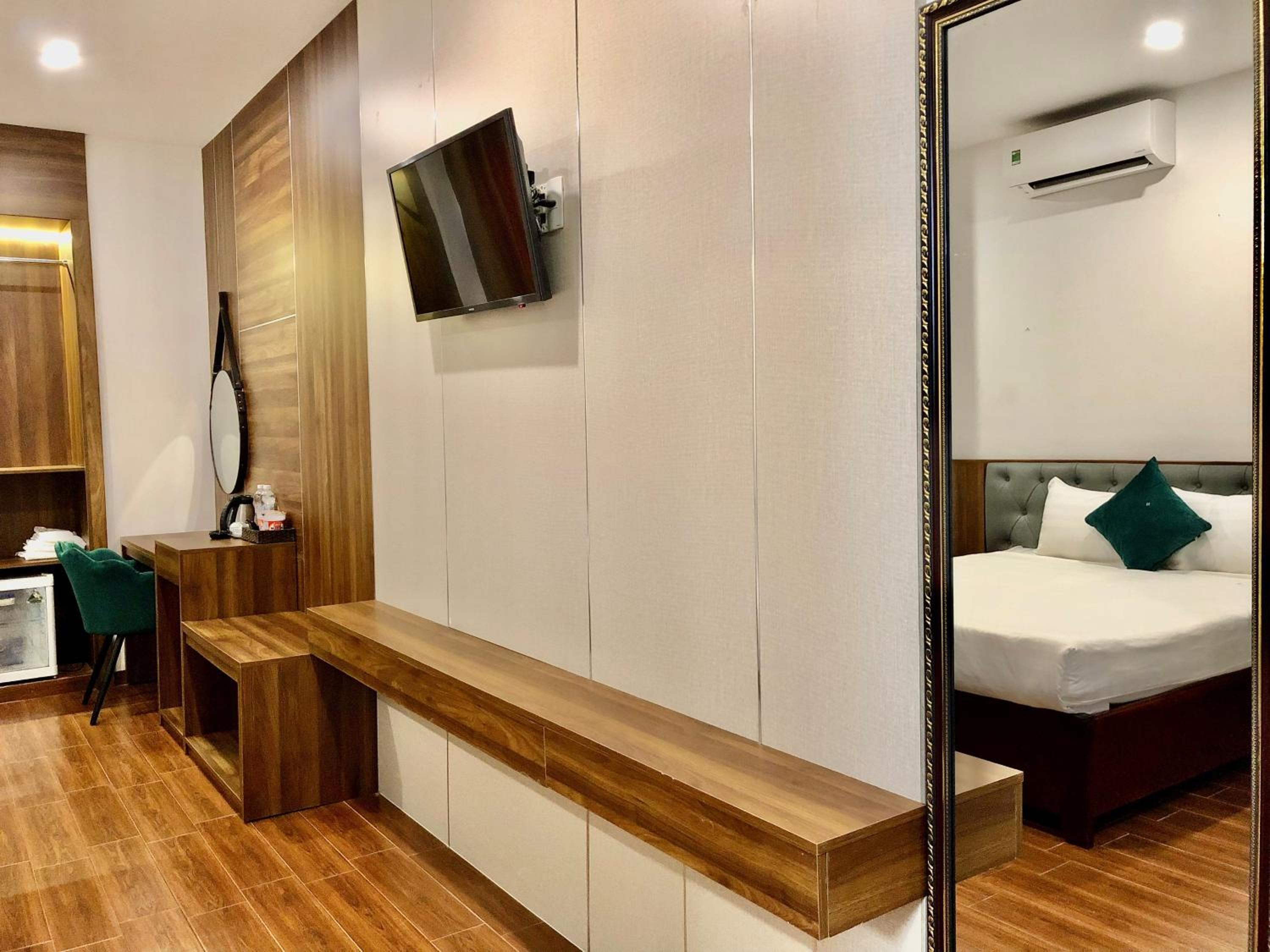 Deluxe Queen Room with Two Queen Beds