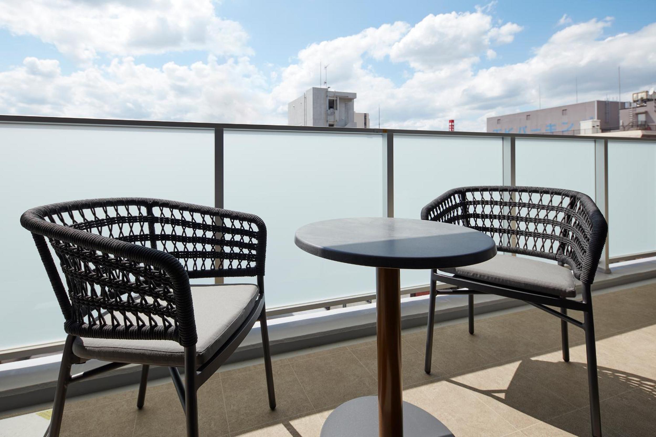 1 Bedroom Suite with Washing Machine and 10㎡ Balcony photo 3