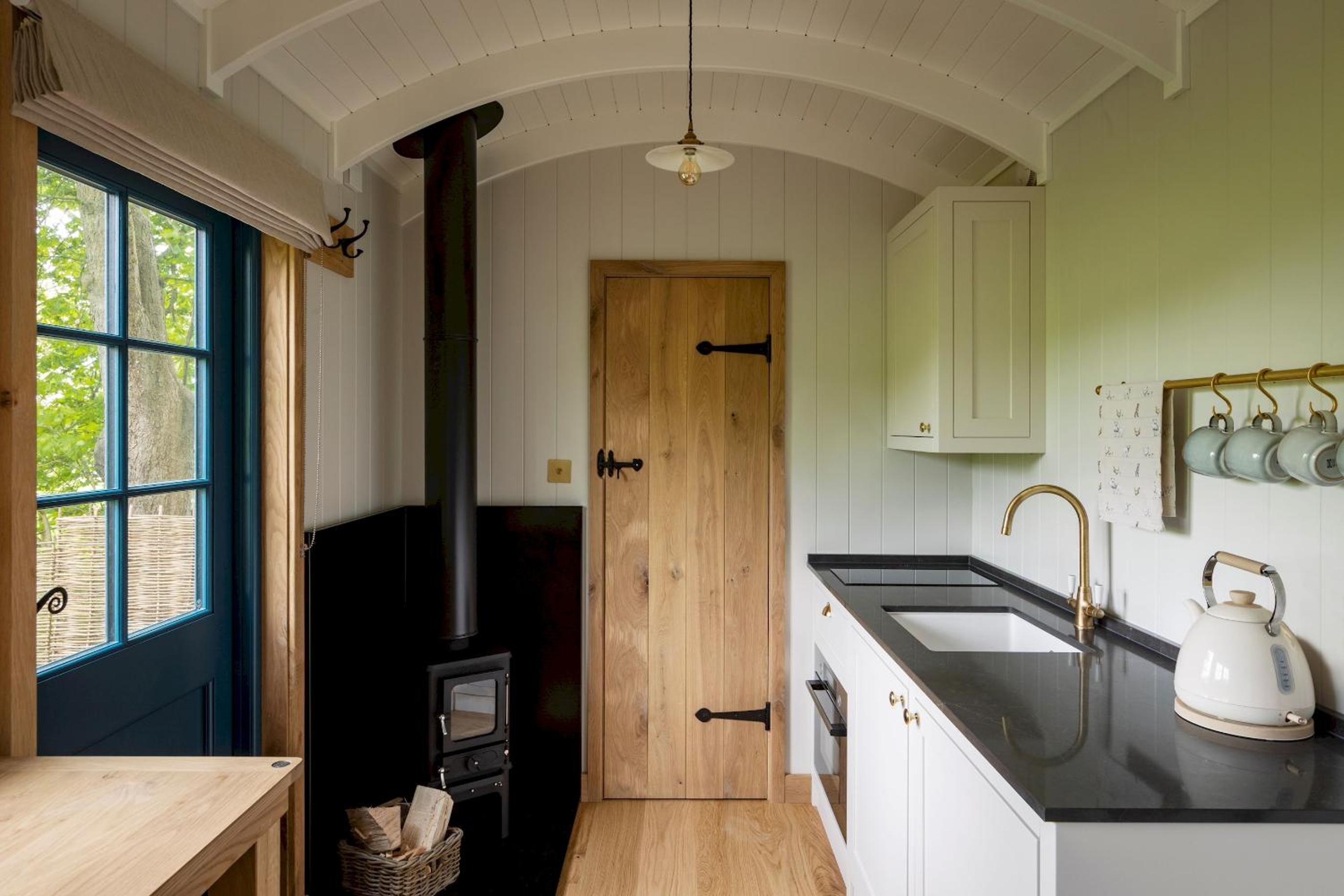 One-Bedroom House photo 2