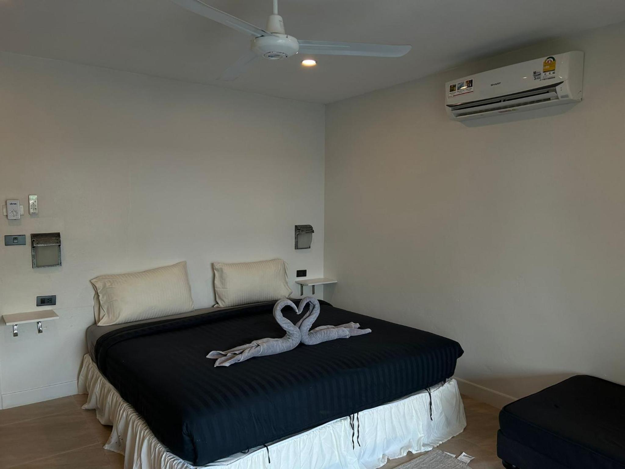 Bungalow Number 8 - Photo 12