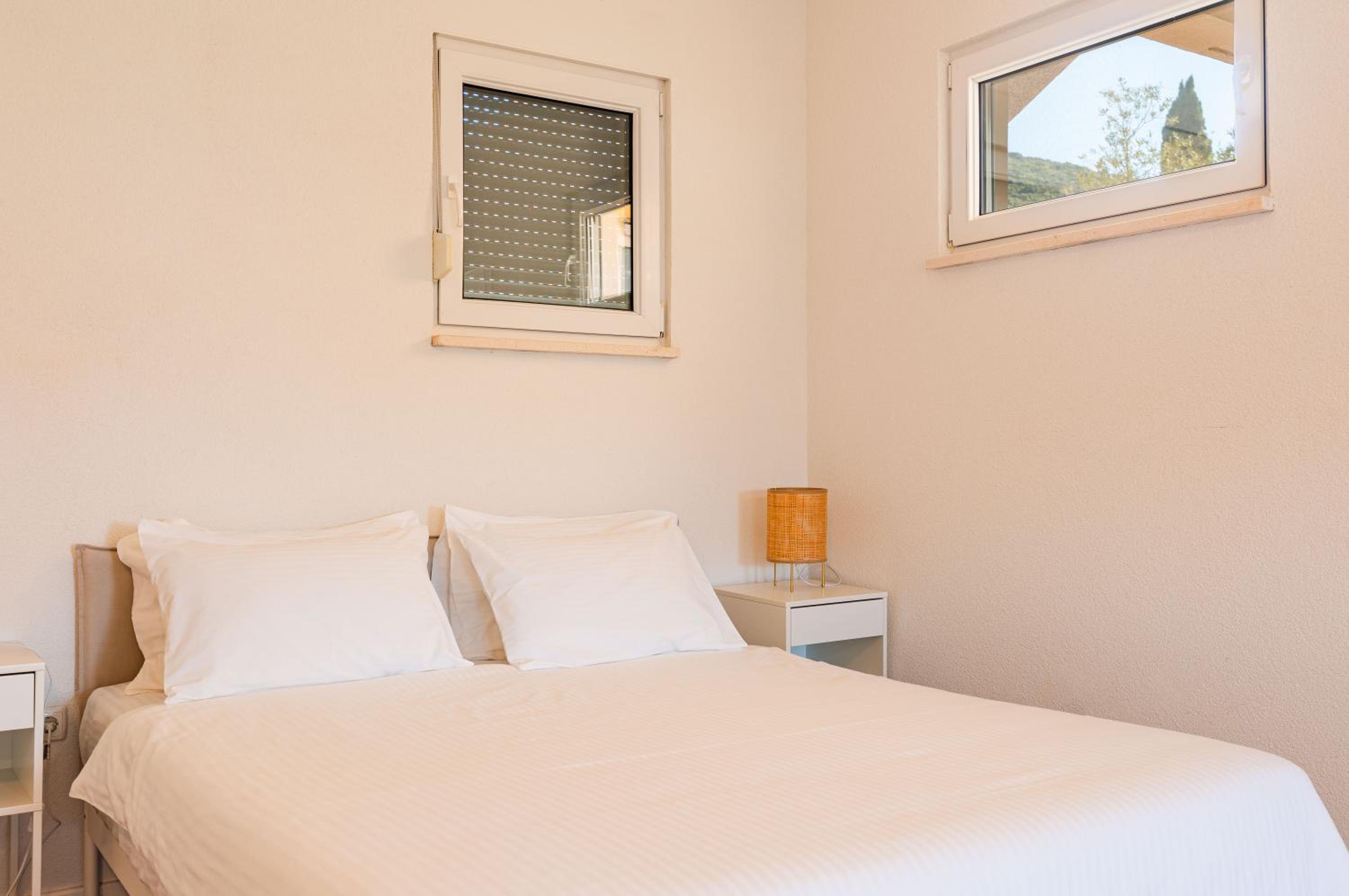 Queen Room - Disability Access photo 3