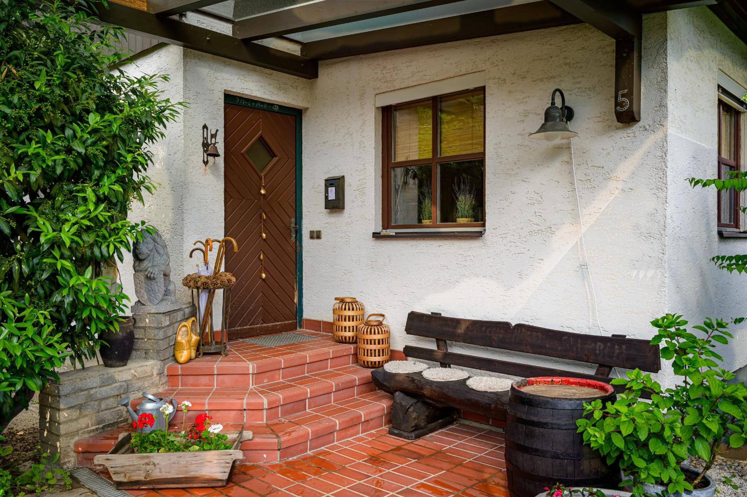 Apartment - Ground Floor photo 3