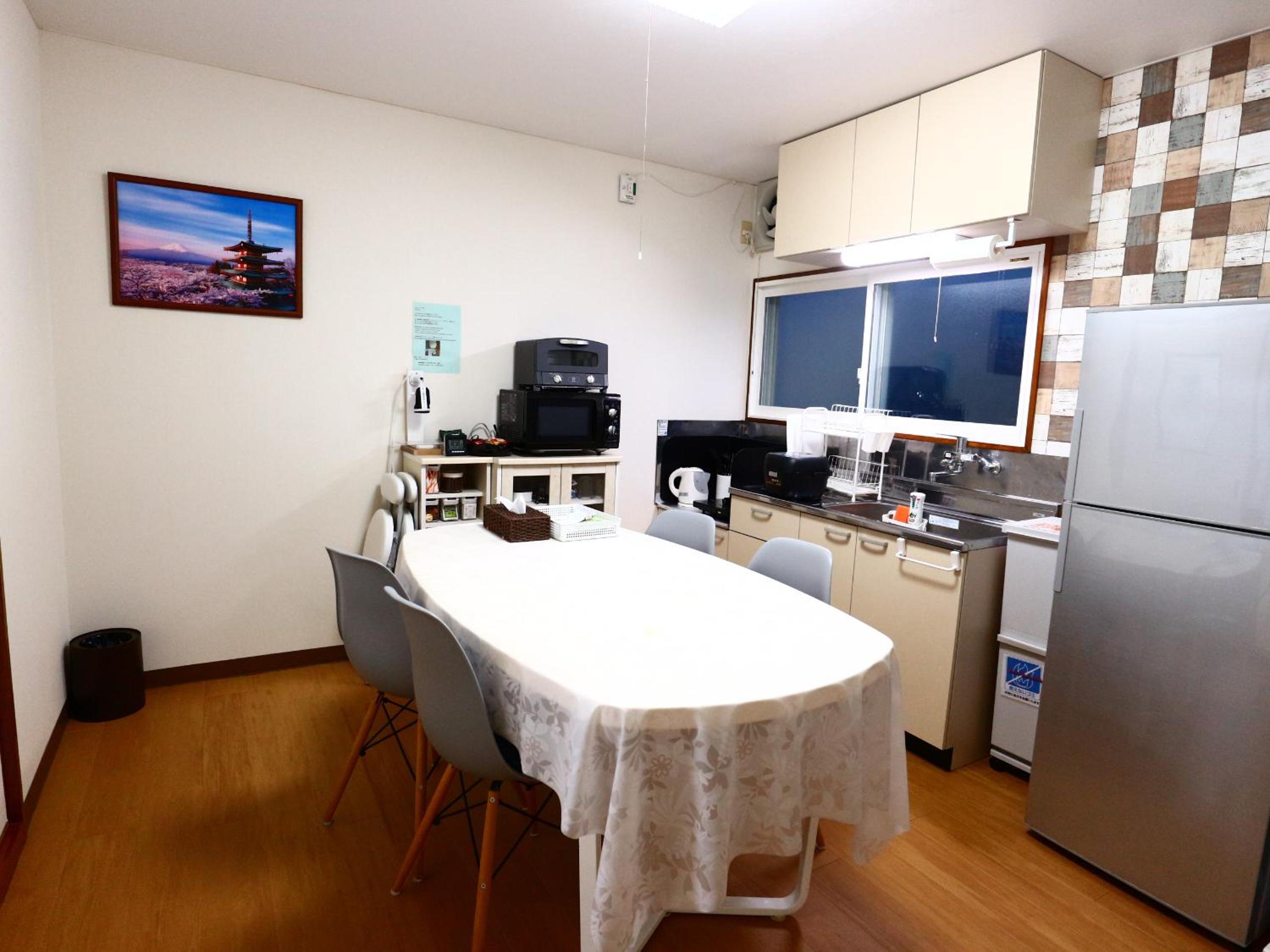Two-Bedroom Apartment - Photo 23