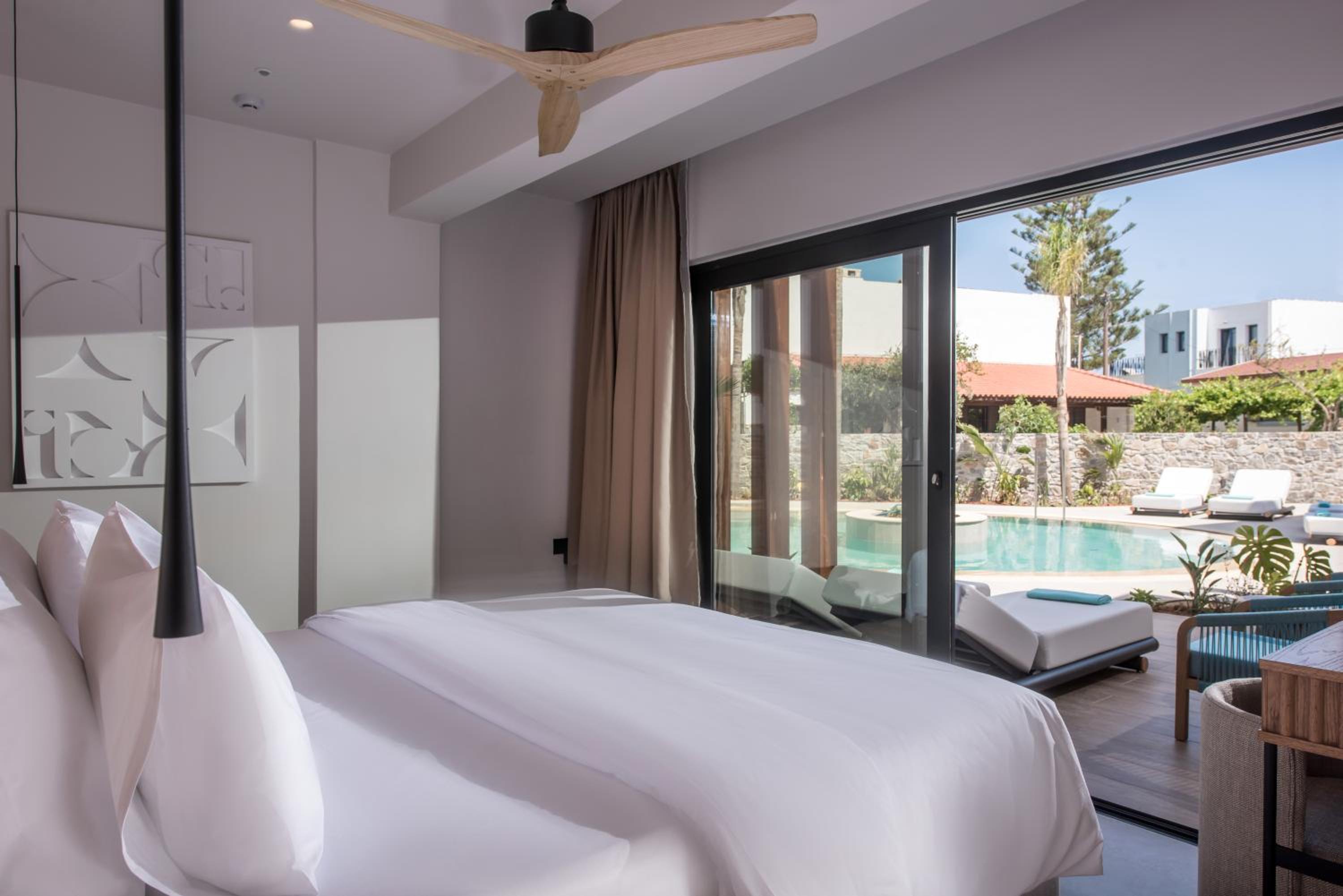 Double Room Swim Up thumbnail 5