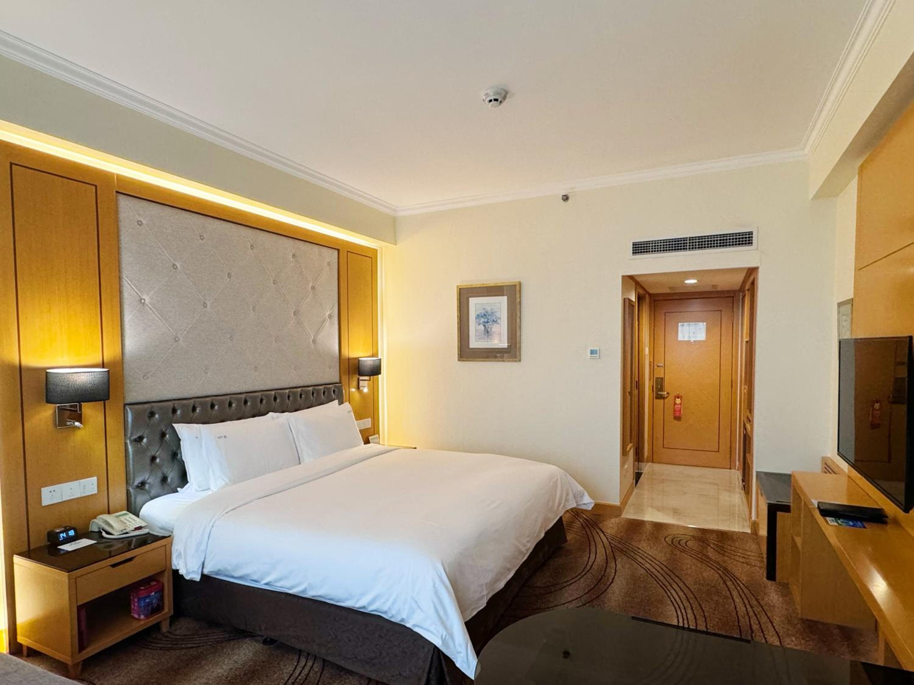 Standard King Room - Photo 1