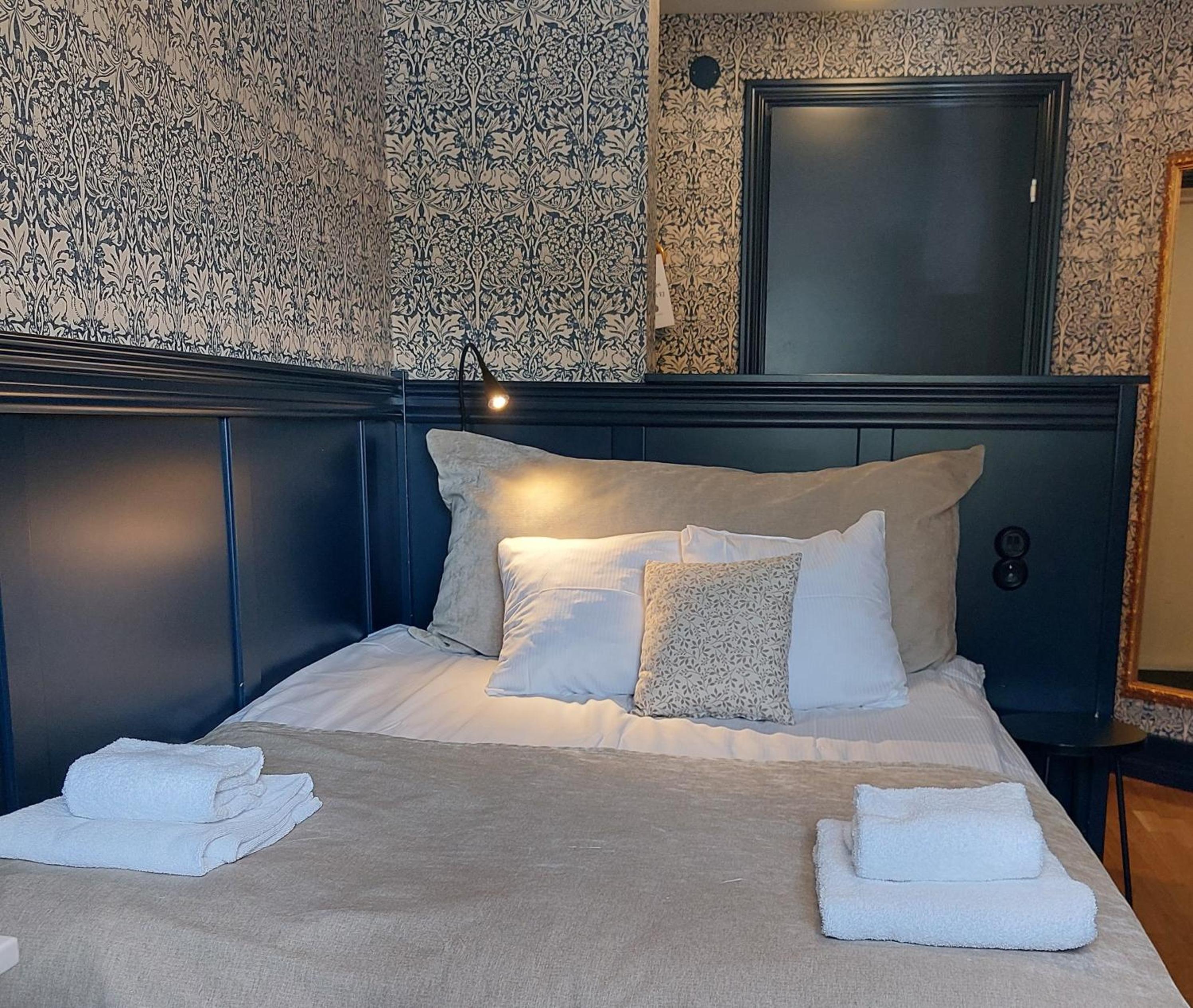 Small Double Room with Queen Bed
