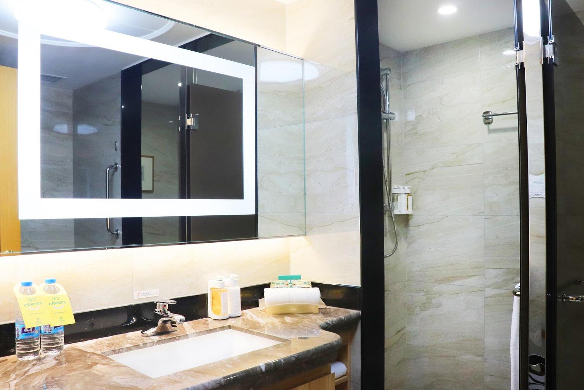 Premium Room - Photo 5