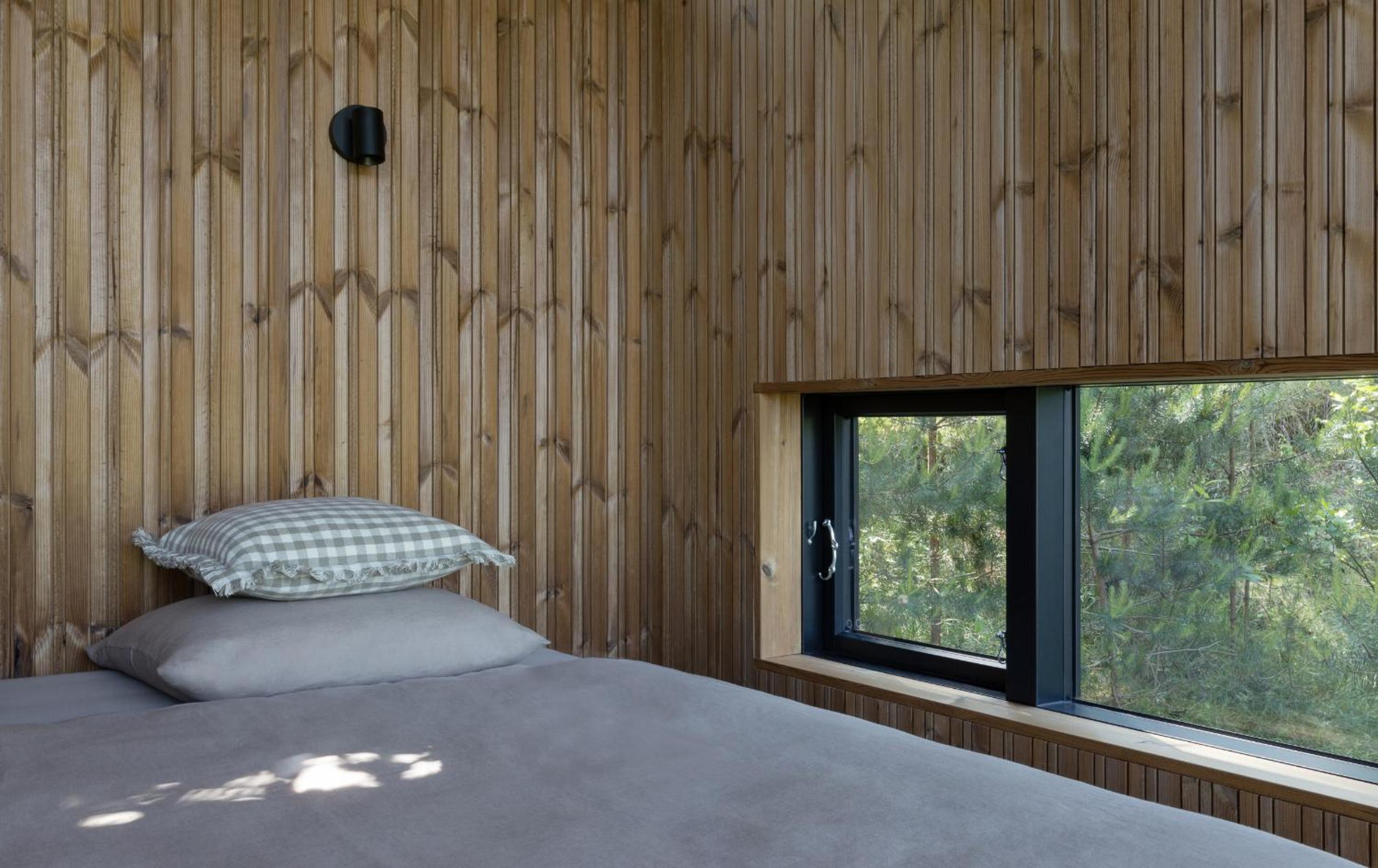 One-Bedroom House photo 1