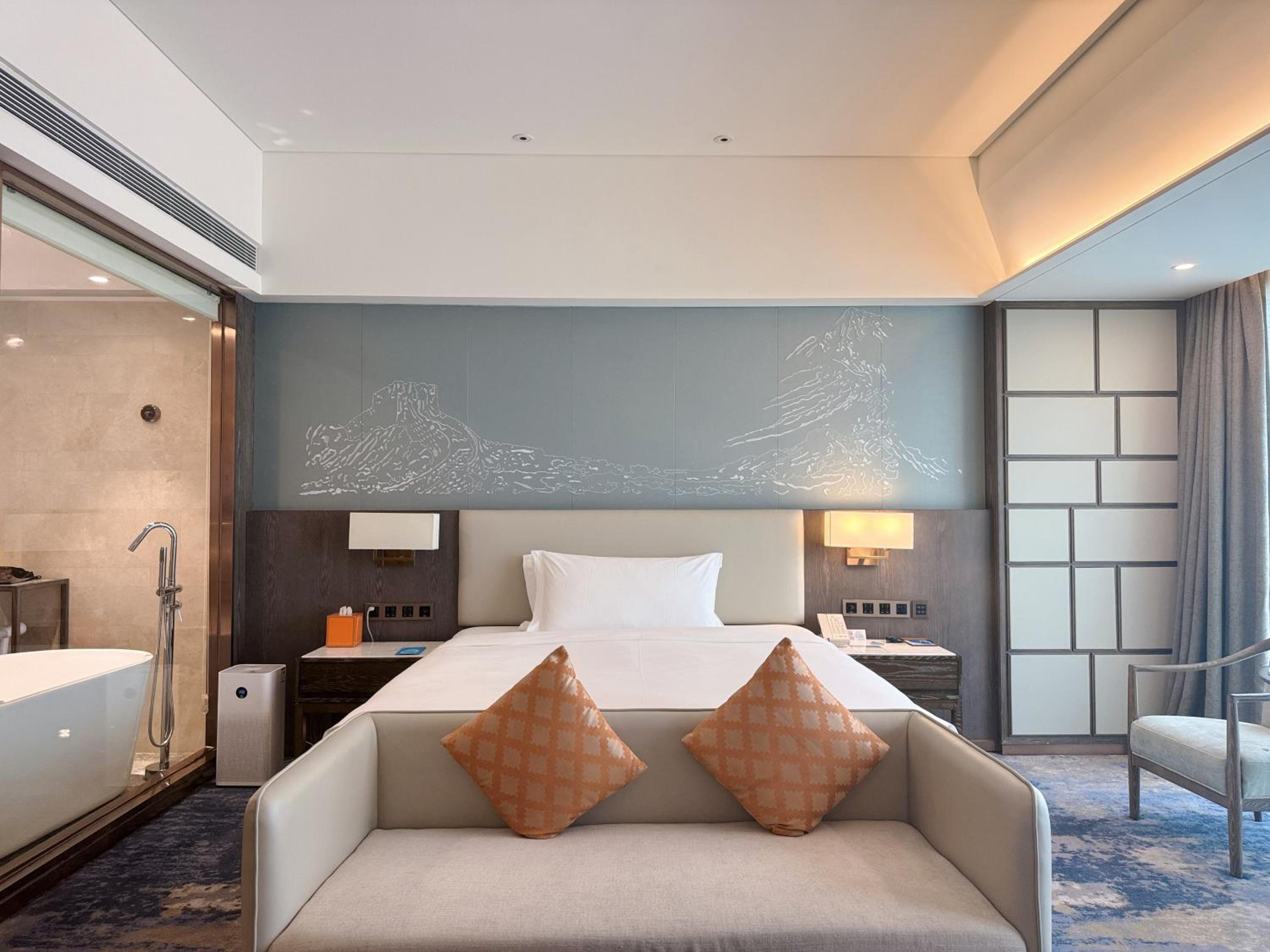 Deluxe Queen Room photo 1