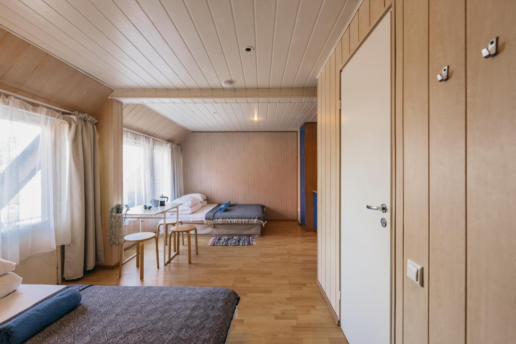 Quadruple Room with Private Bathroom photo 2