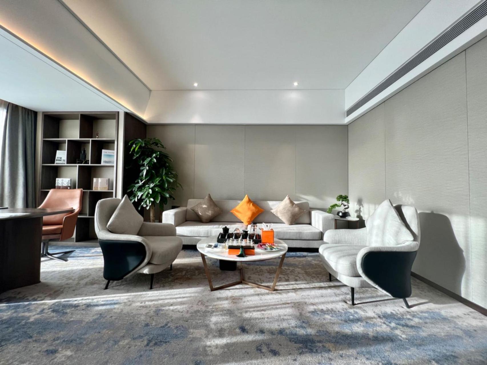 Deluxe Suite photo 3