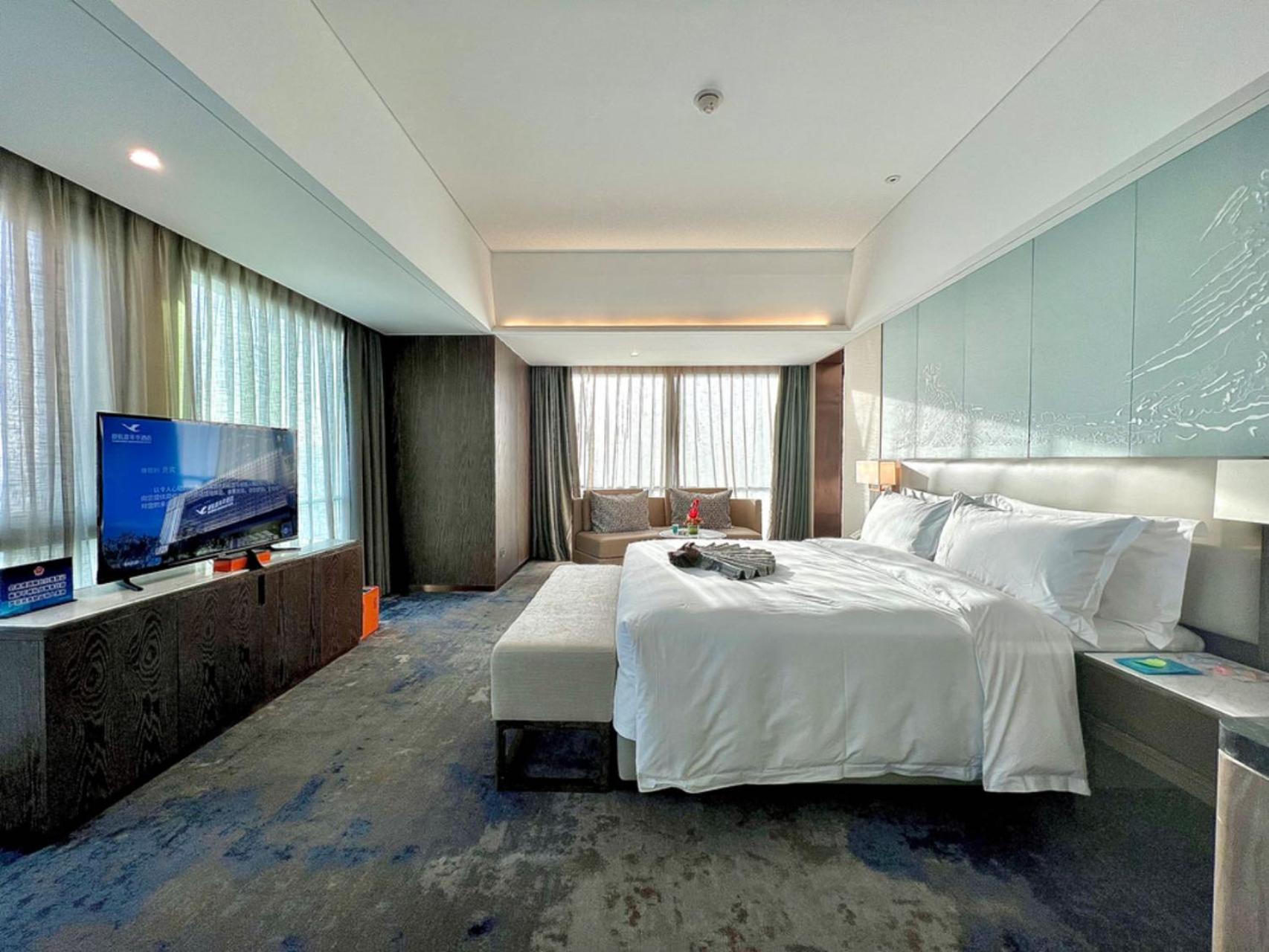Deluxe Suite photo 1