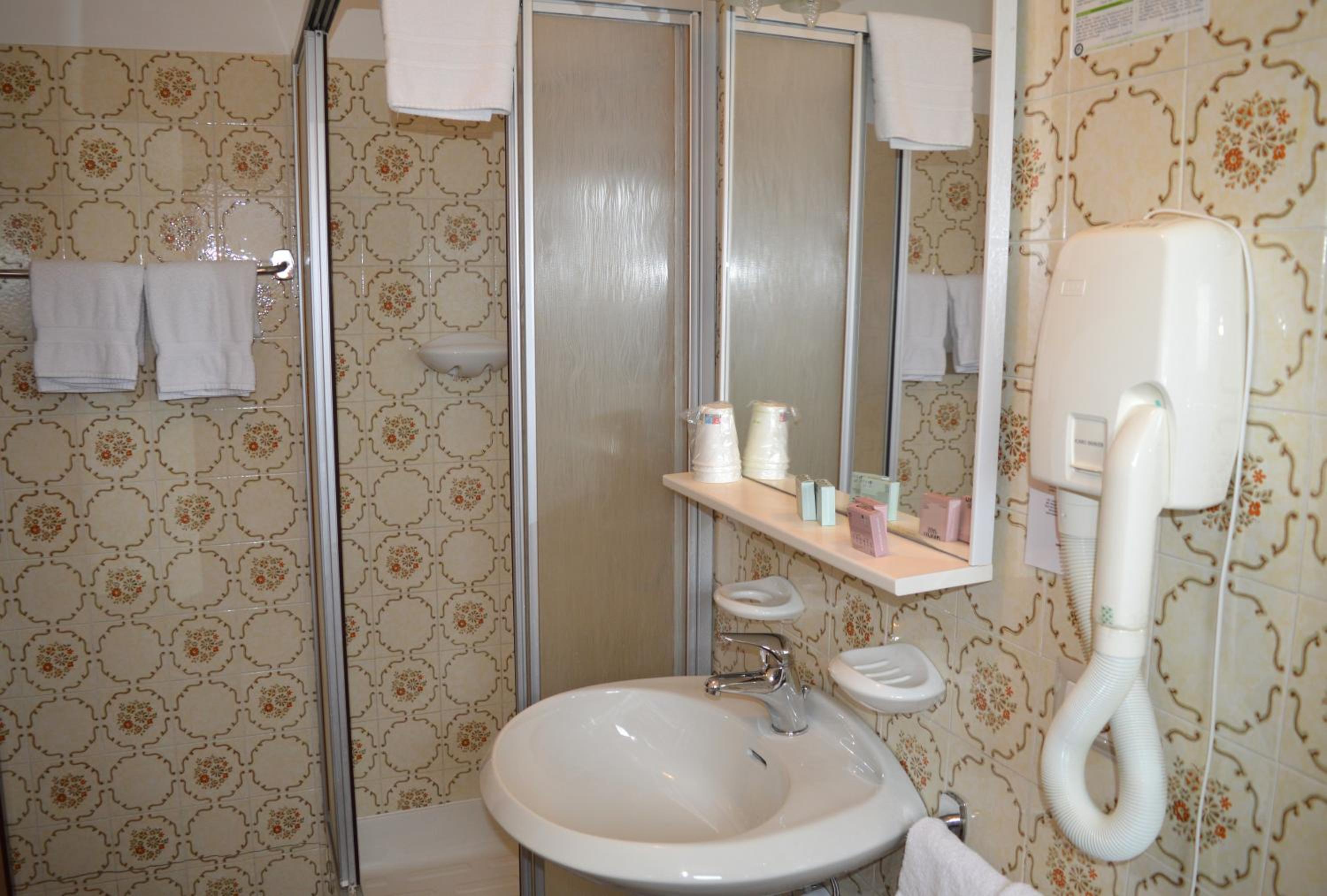 Standard Triple Room photo 3
