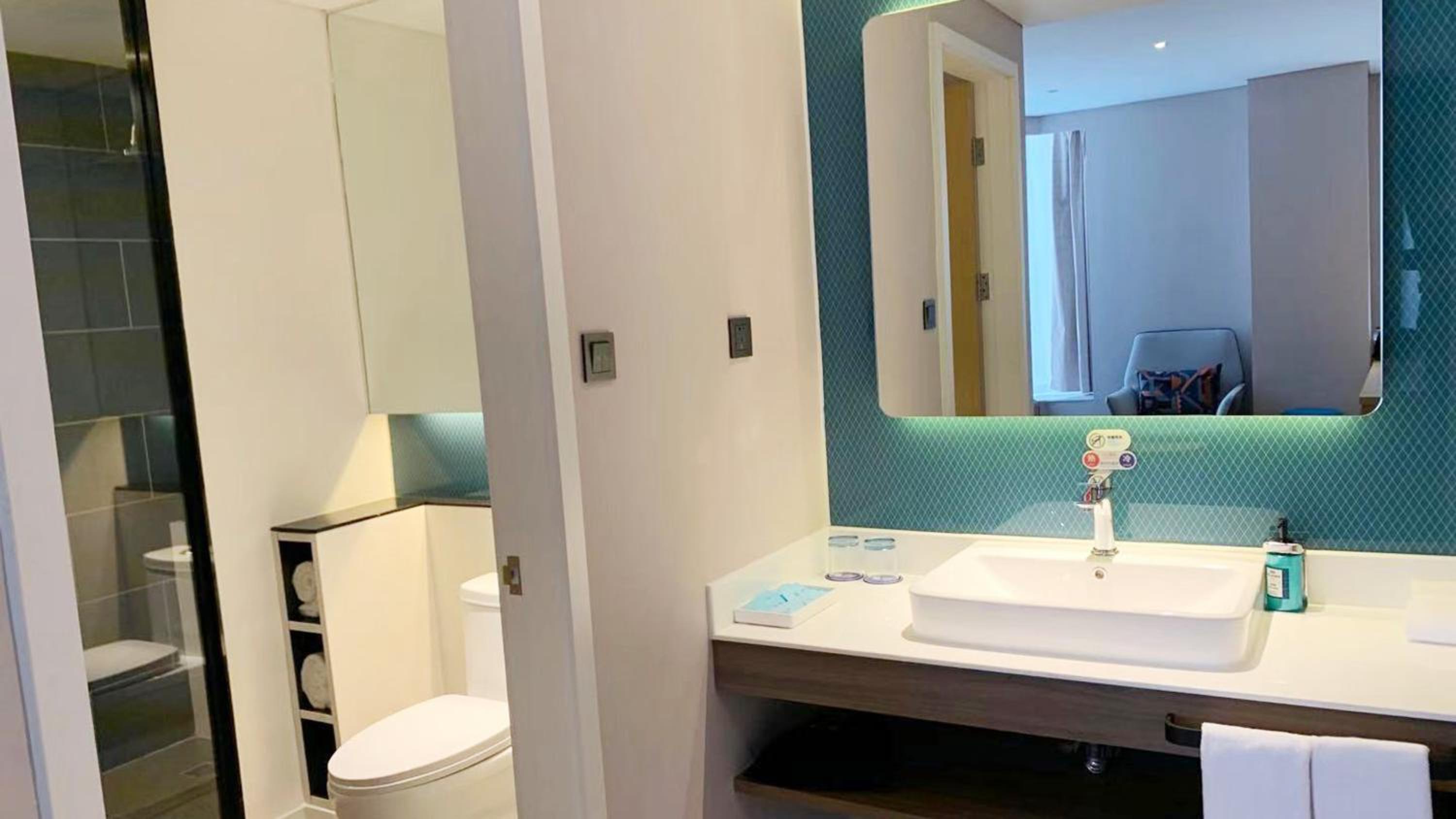 King Suite with Additional Living Space - Photo 6