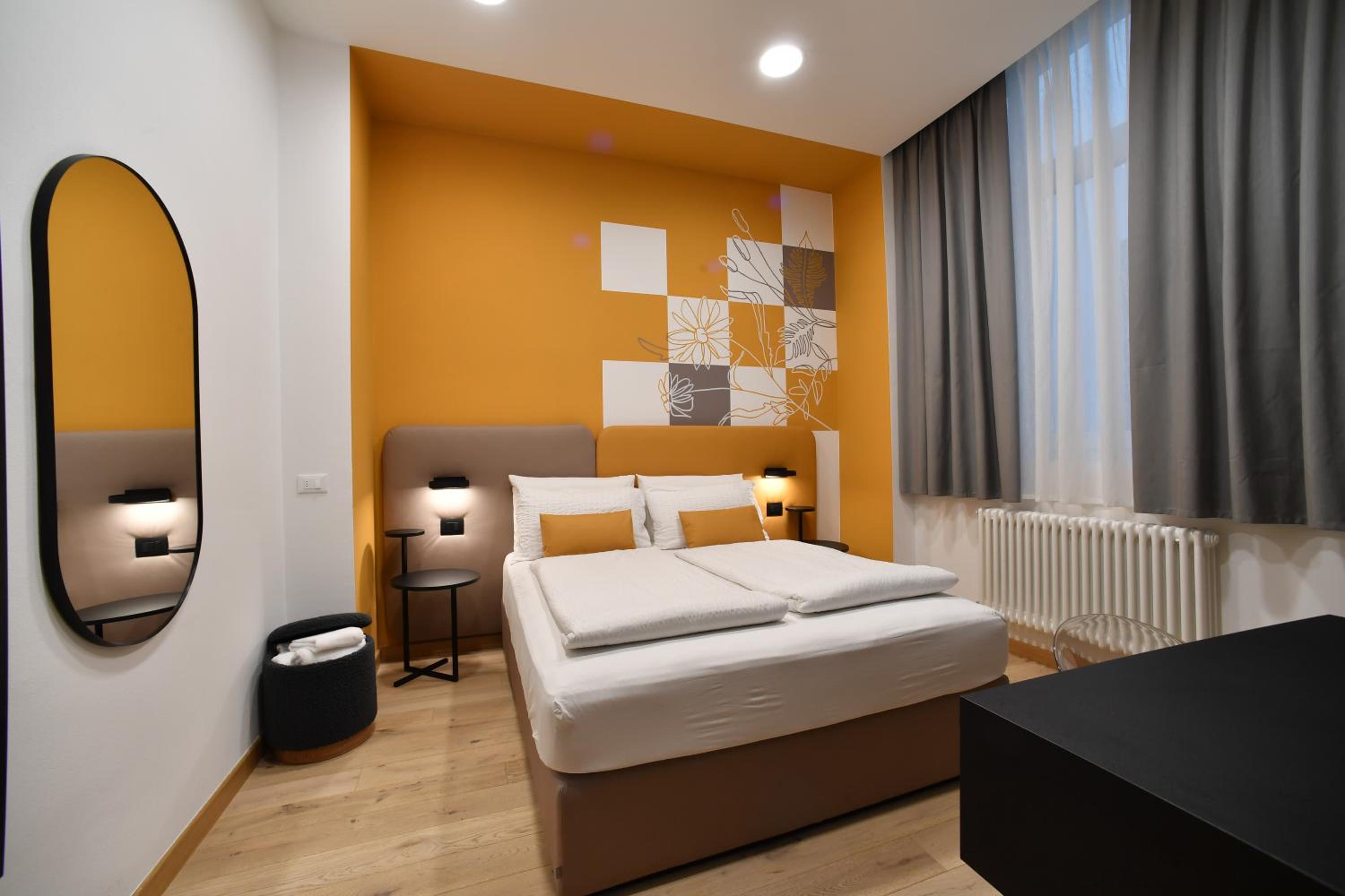 Double Room with Shared Bathroom photo 1