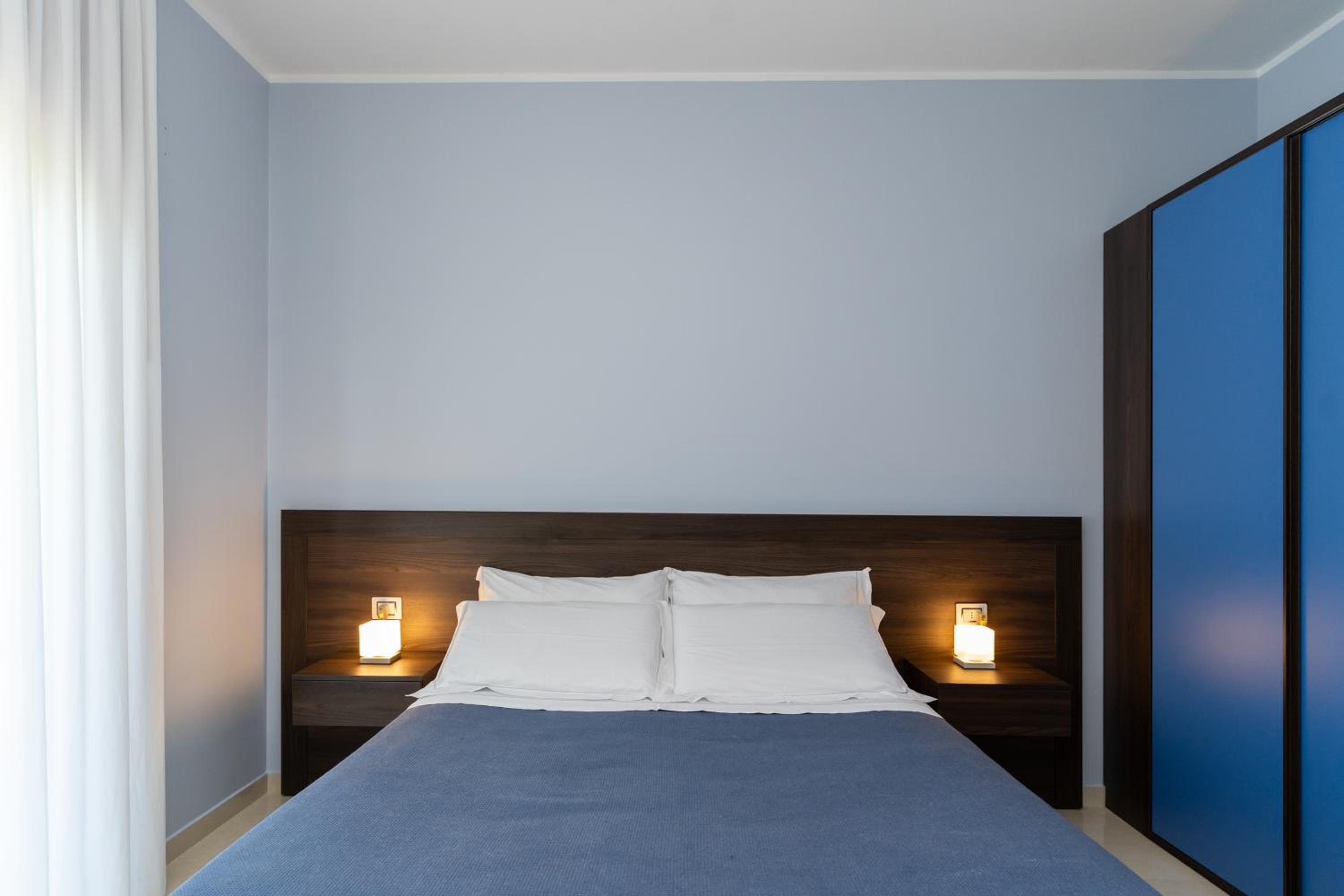 Deluxe Double Room with Balcony and Sea View - Photo 4
