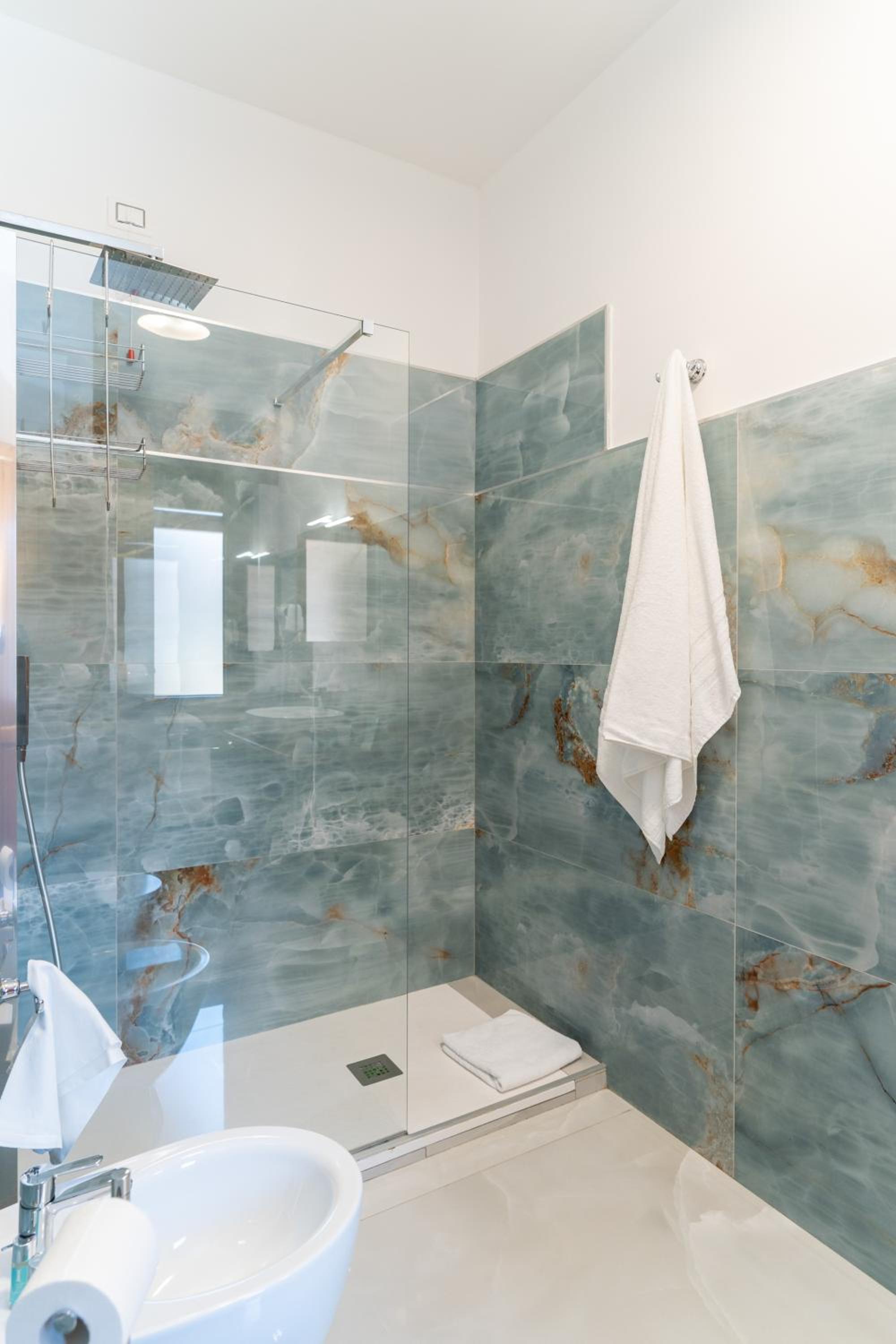 Superior Triple Room - Photo 8