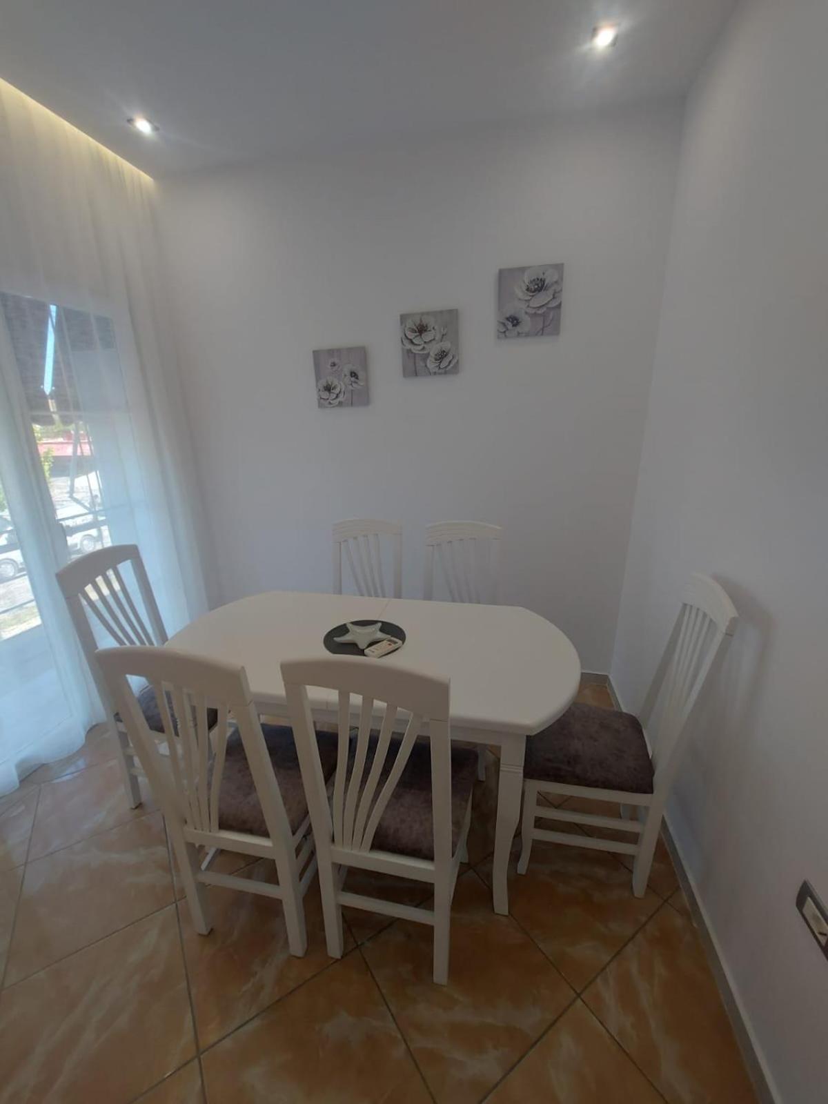 Two-Bedroom Apartment photo 3