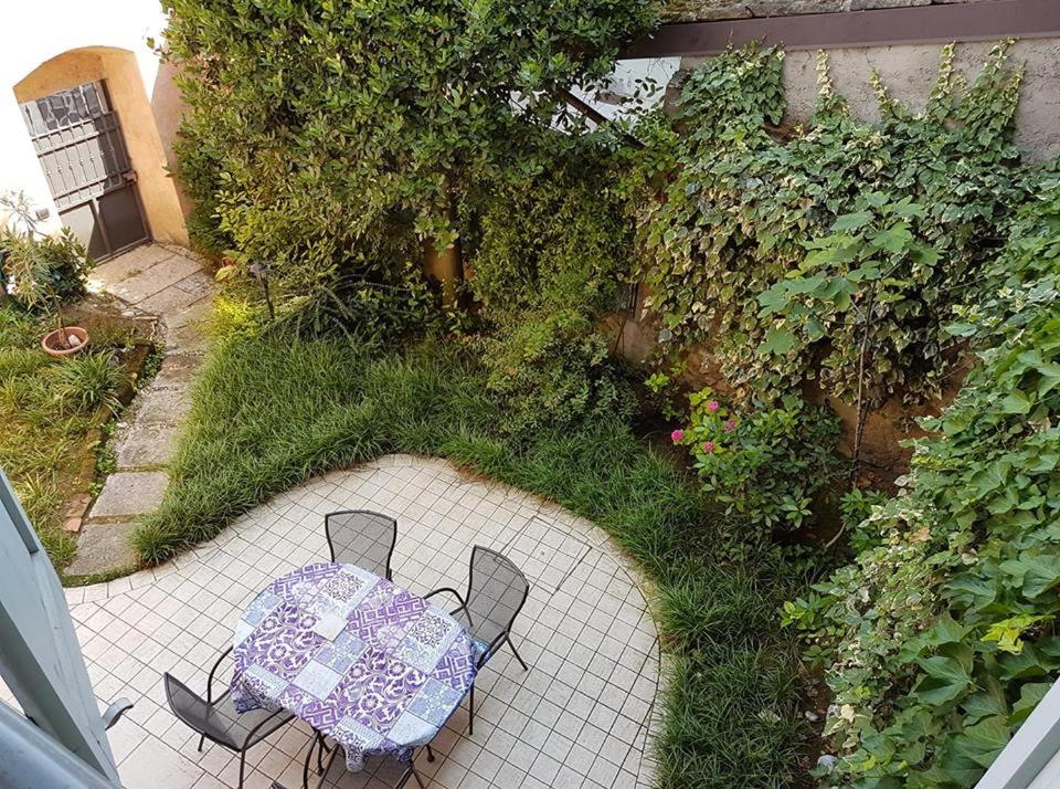 One-Bedroom Apartment with Garden View - Photo 6