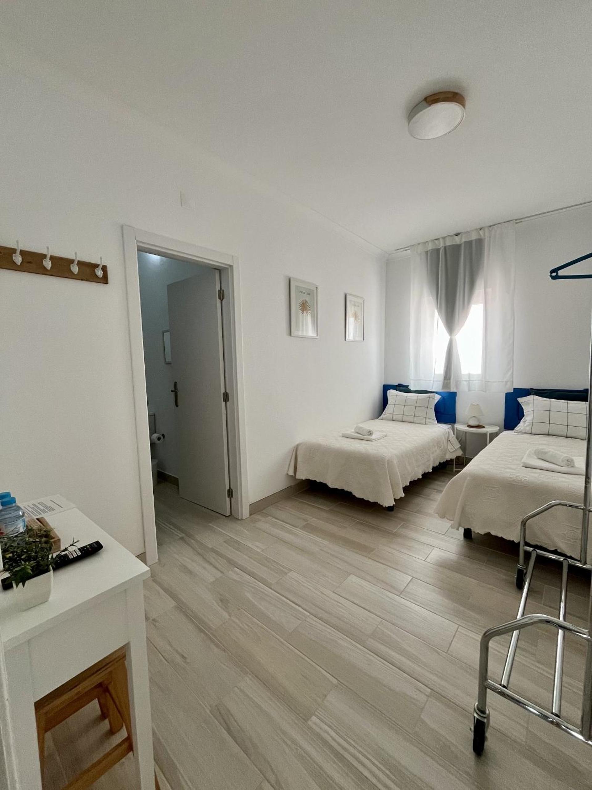 Deluxe Twin Room - Photo 1