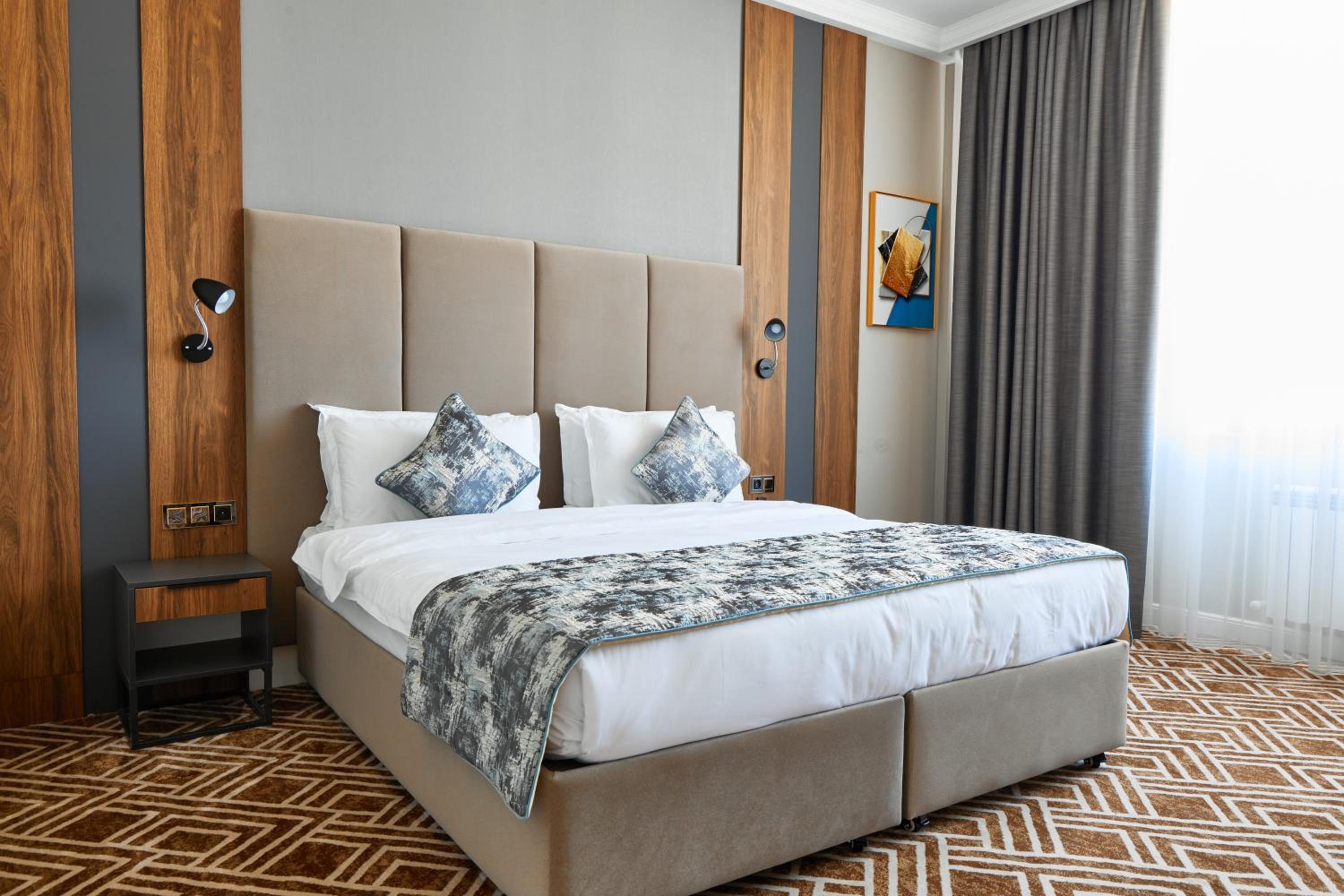 Deluxe Double or Twin Room with Balcony