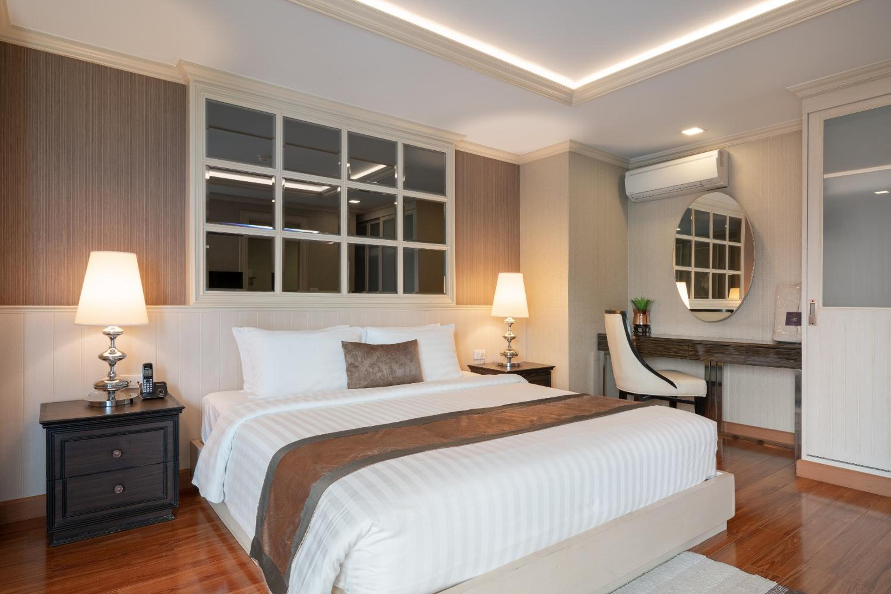 Executive Two Bedroom Suite photo 3