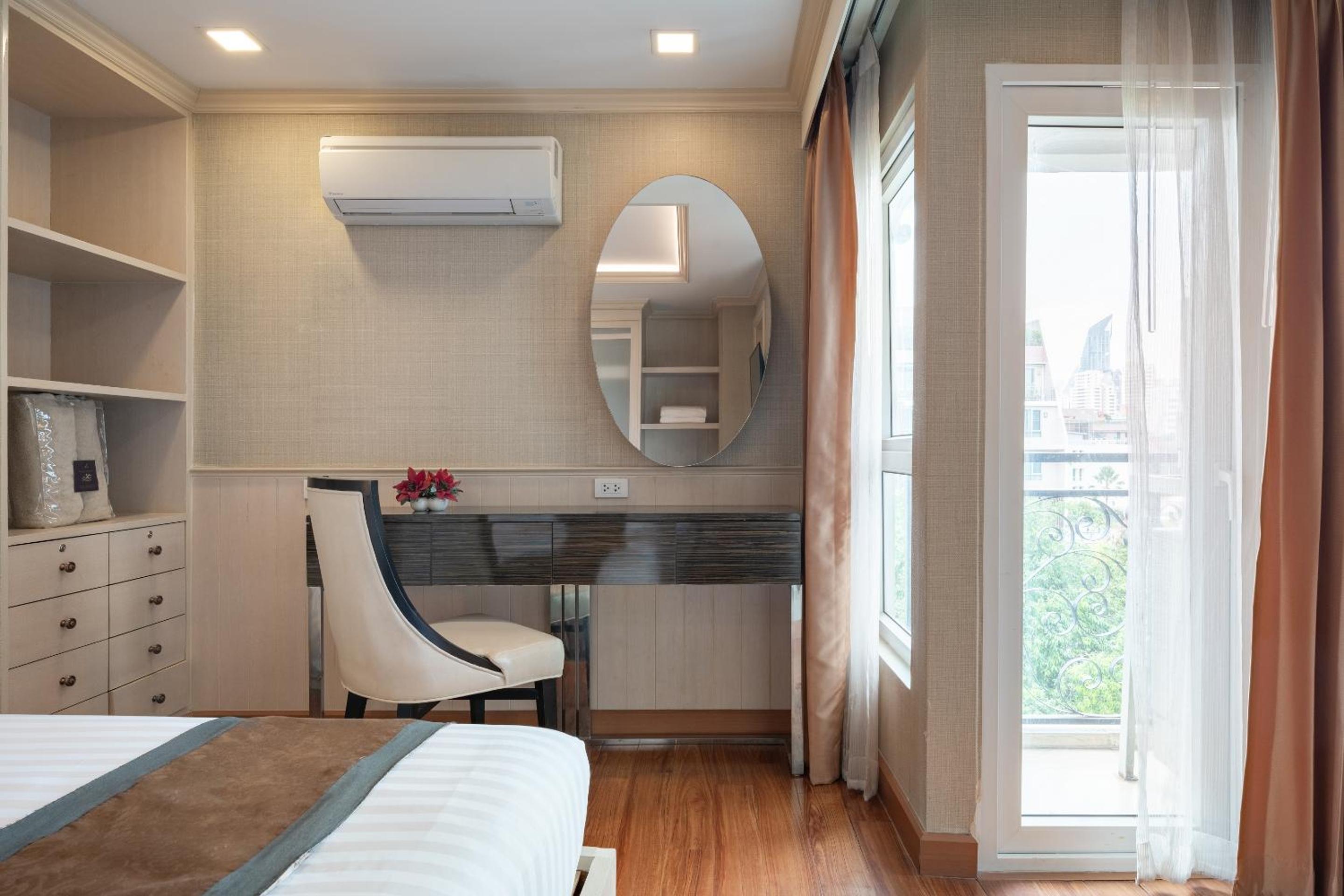 Executive Two Bedroom Suite photo 2